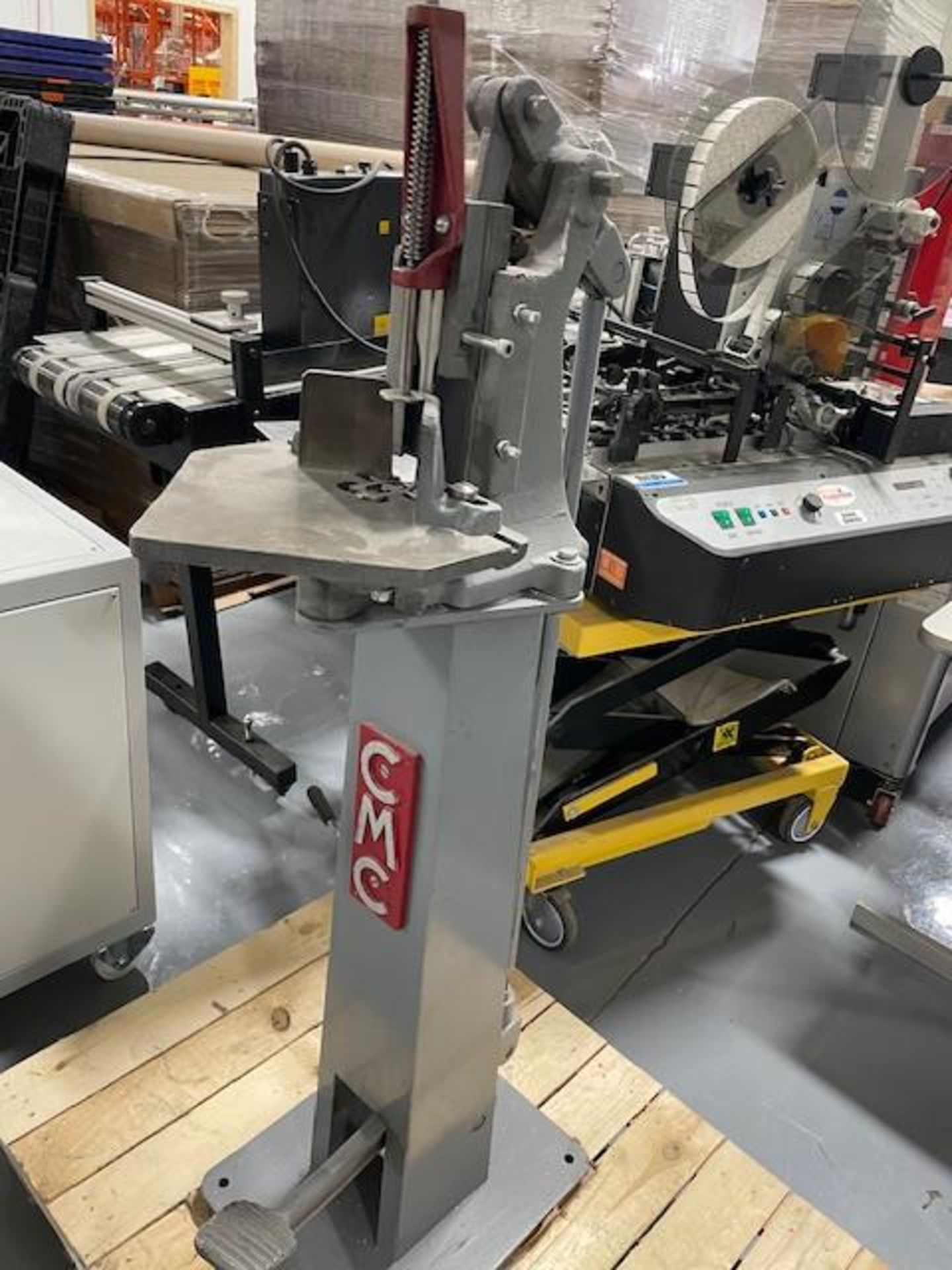 CMC Kick-Type Round Cornering Machine, S/N: N/A (North York Facility) - Image 2 of 4