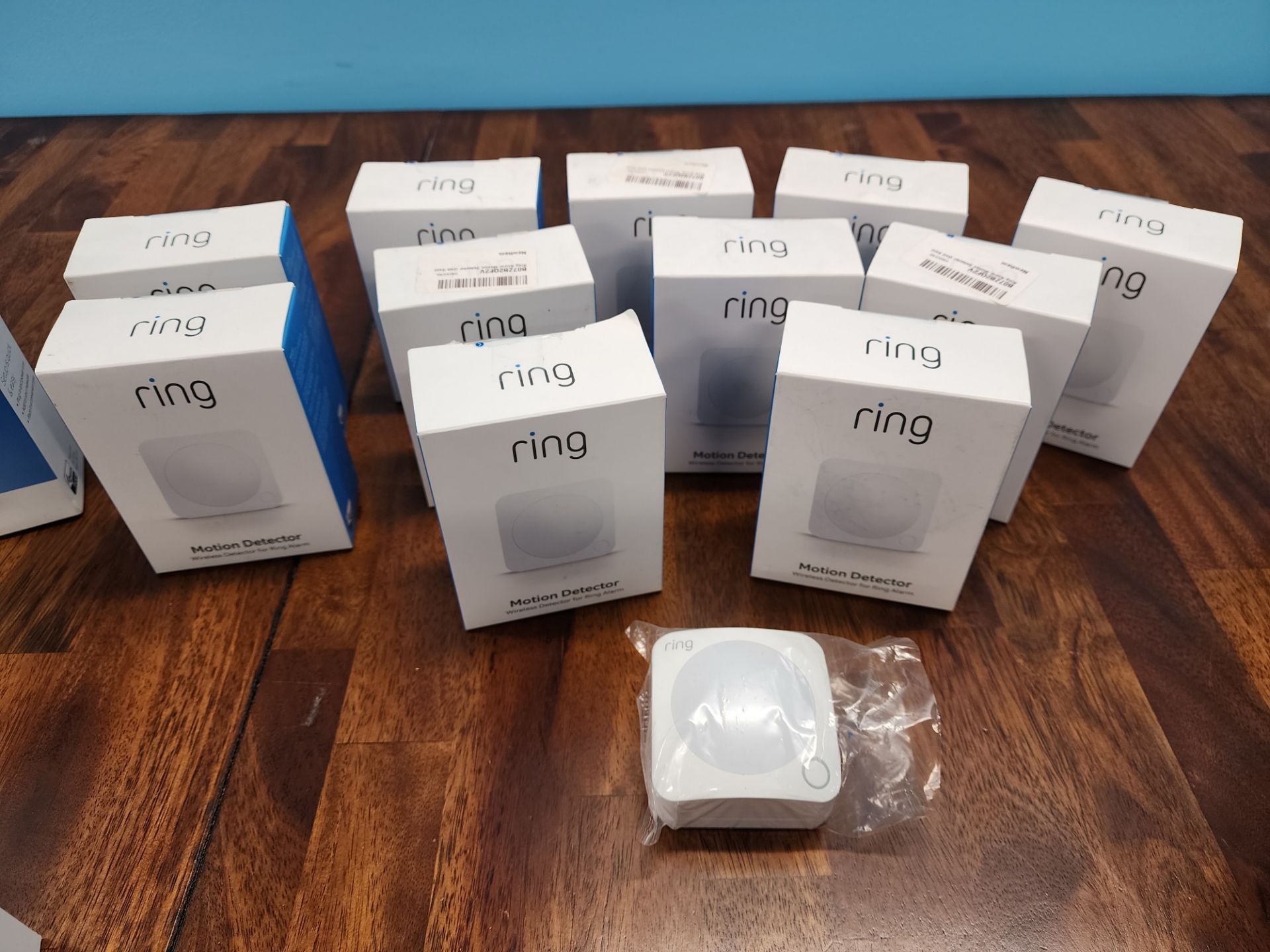 Lot of Ring Devices Including: (6) Motion Detectors, (12) Wireless Motion Detectors (2nd - Image 7 of 28