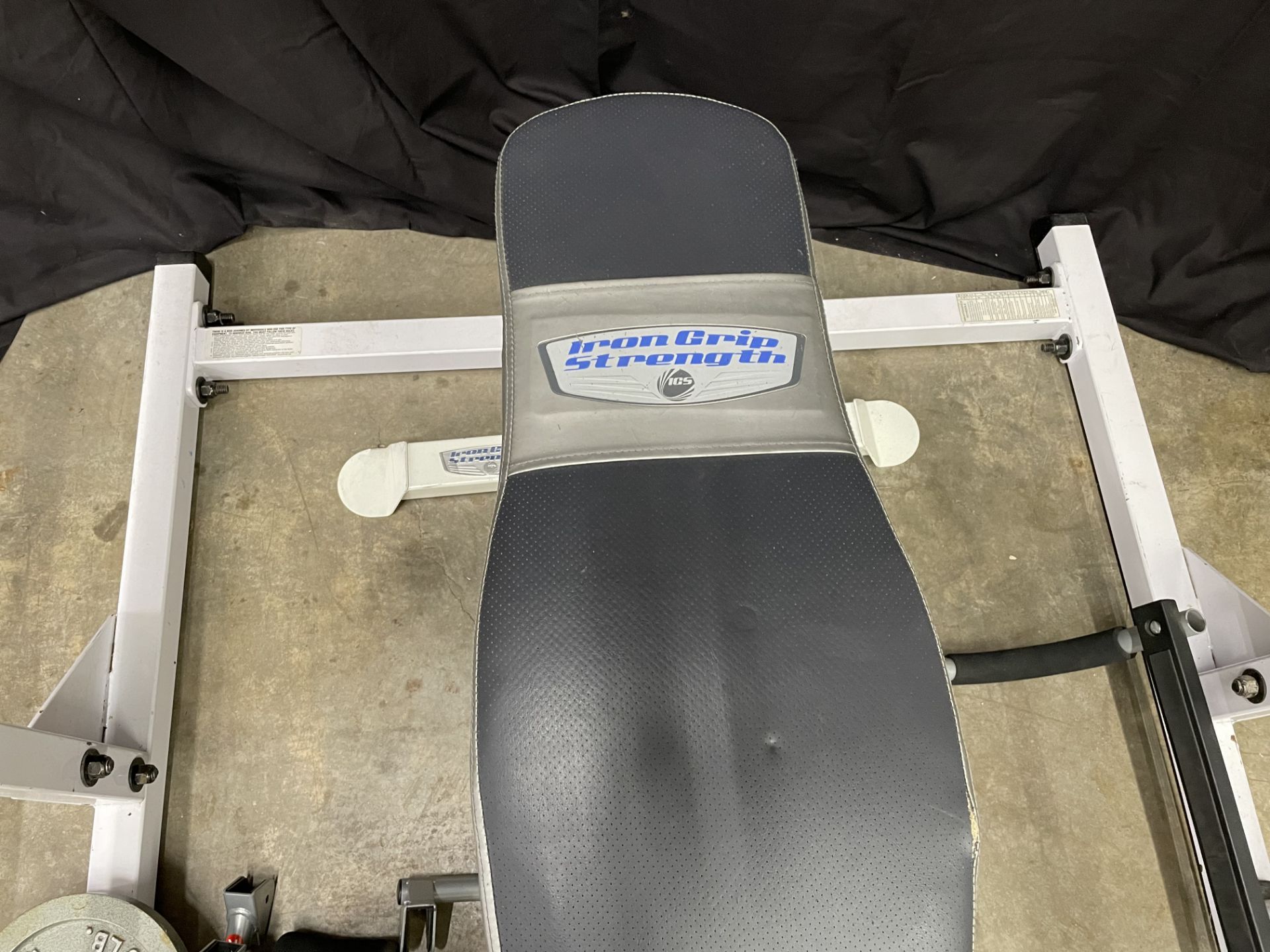 Body Solid Weight Rack w/Barbell & Bench w/Leg Ext/Curl - Image 4 of 4