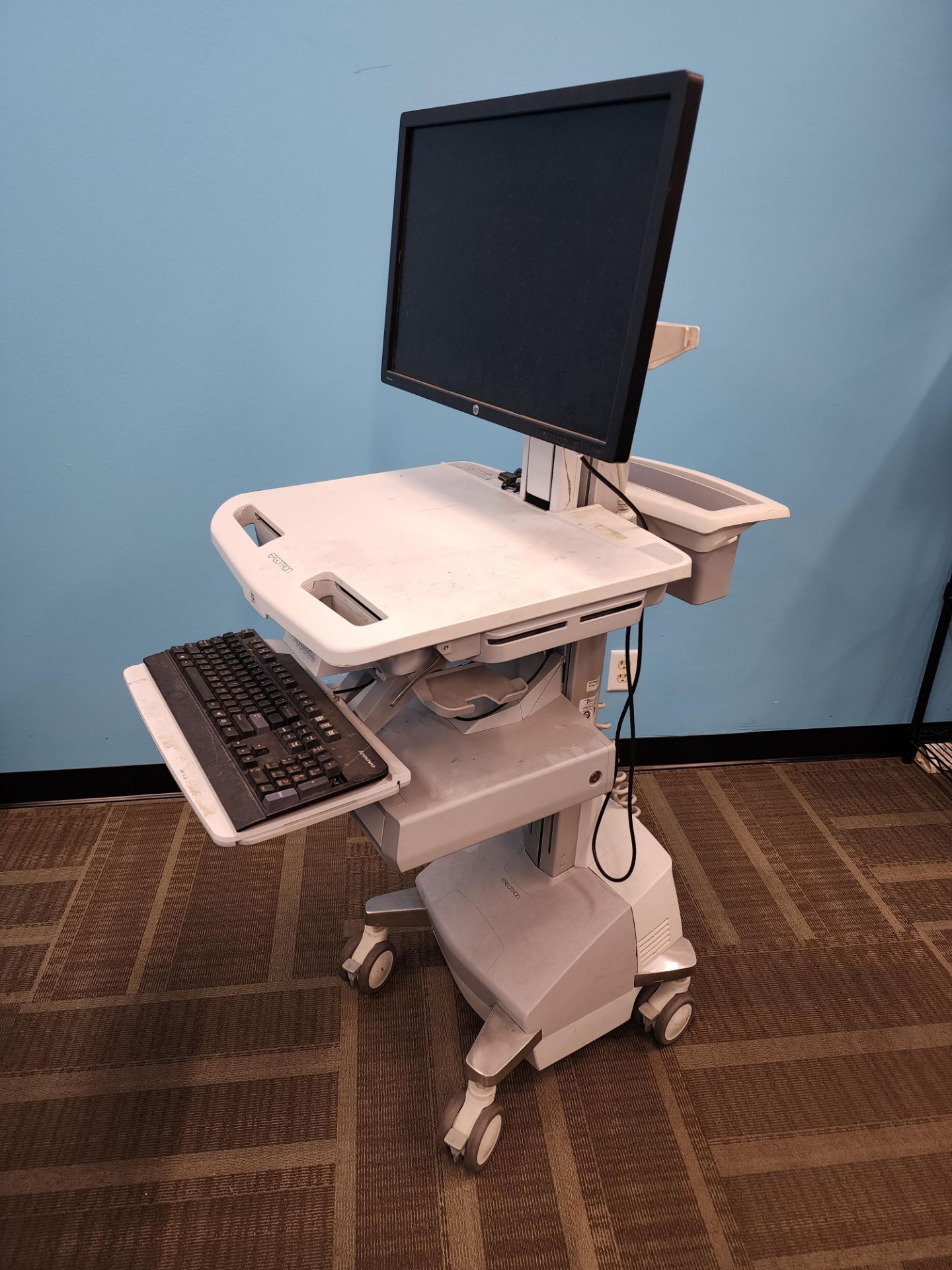 ErgoTron Model SV42-3311-1 "StyleView" Medical Cart w/LCD Mount & HP Monitor, SLA Powered, 1 - Image 7 of 10
