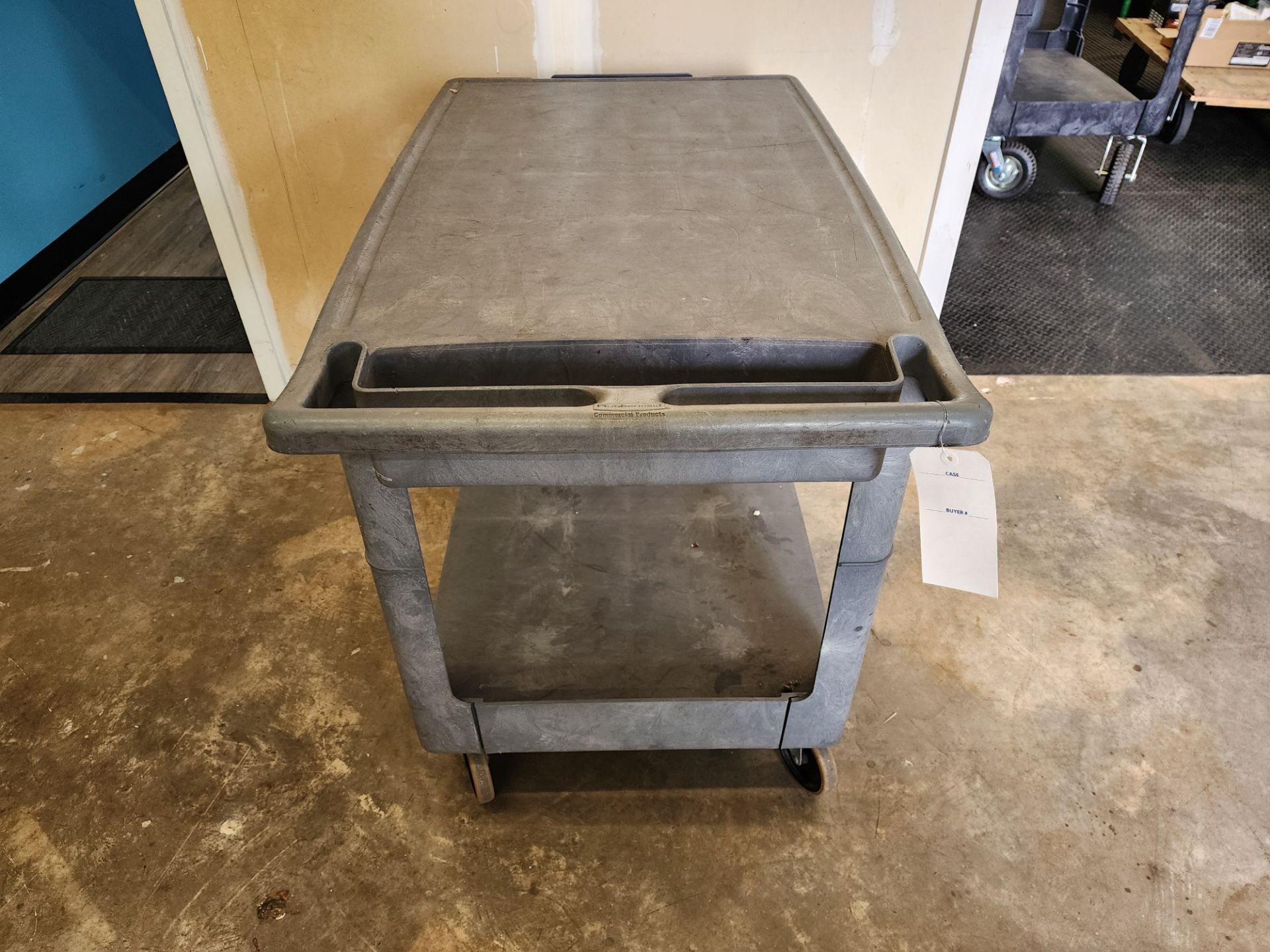 Gray Rubbermaid Utility Cart, 2-Tier, 25"x36" - Bild 2 aus 3