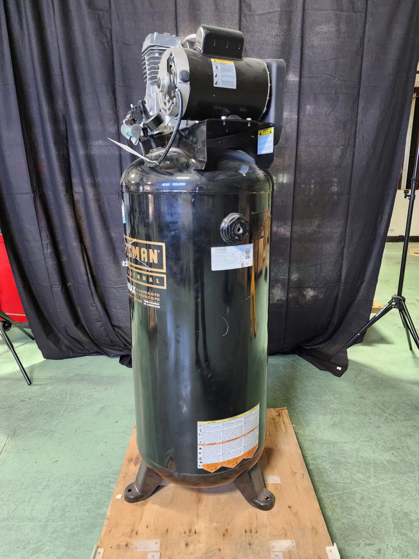 Craftsman Professional Air Compressor - LISTED AS "SALVAGE": 150 PSI, 240 Volt, 3.1 HP, 60 Gallon