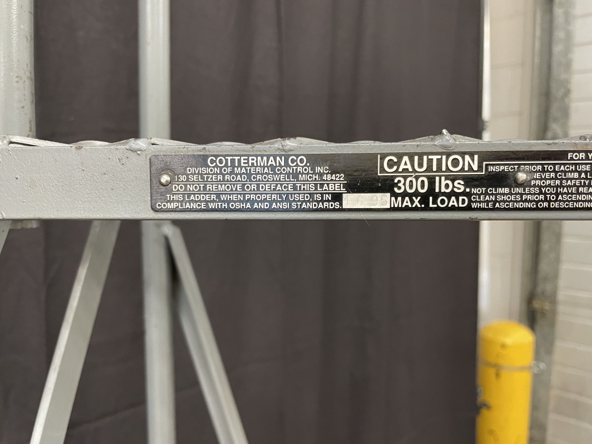 Cotterman Co. 7-Step Safety Ladder, 300-Lb Capacity - Image 2 of 2