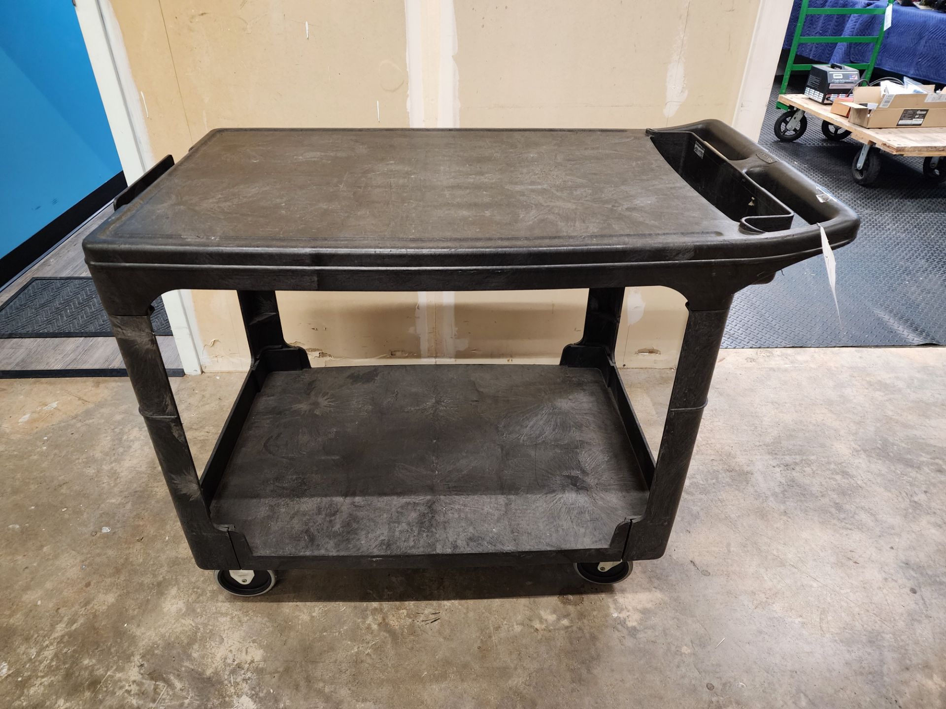 Black Rubbermaid Utility Cart, 2-Tier, 25"x36"