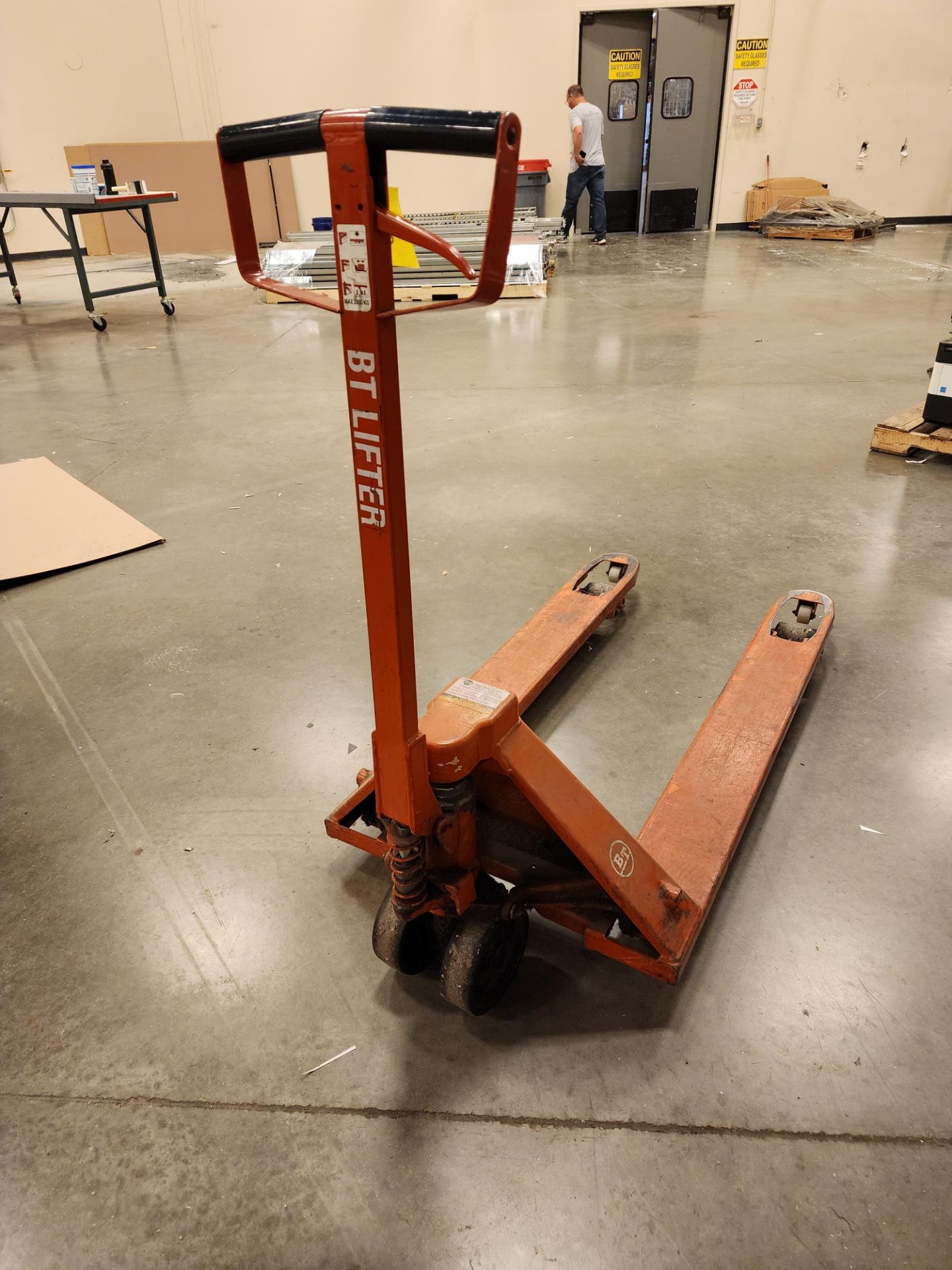 BT Pallet Jack, 5,000 Lb Capacity - Image 3 of 4