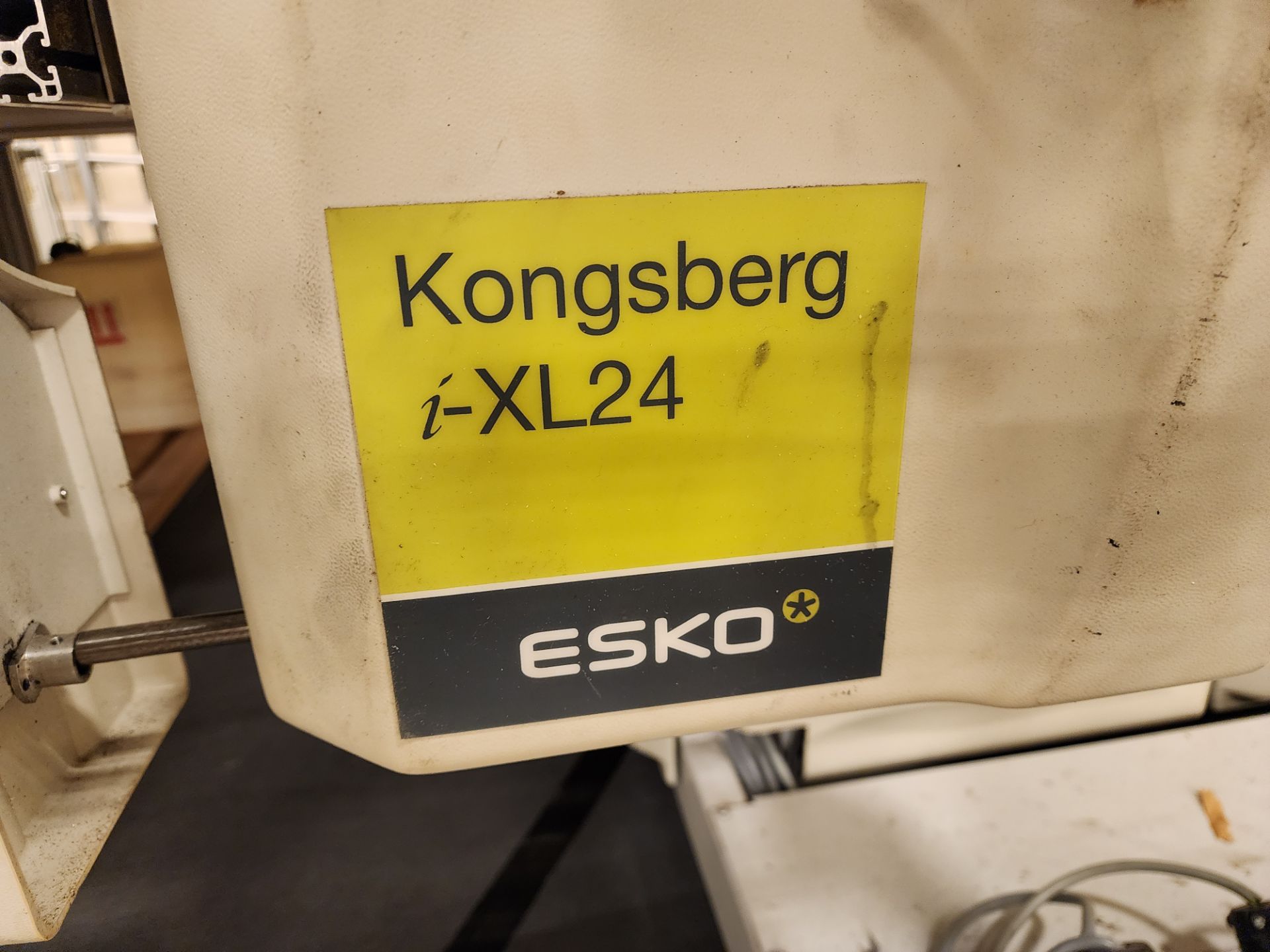 Esko Kongsberg Model i-XL24 CNC Router/Cutter, 66" x 120", S/N 704565 (2006) - Image 11 of 14