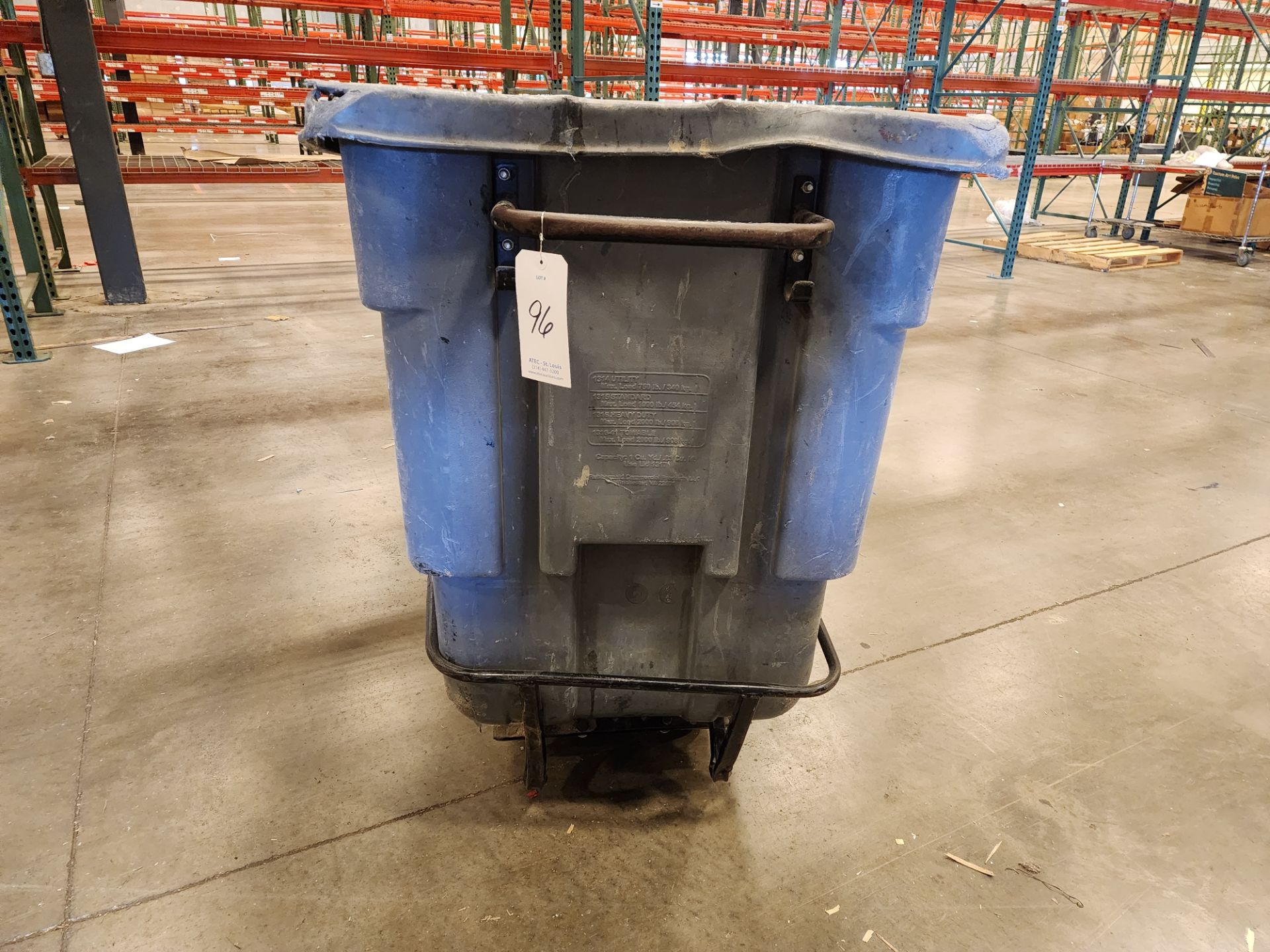 Rubbermaid Trash Cart - Image 4 of 5