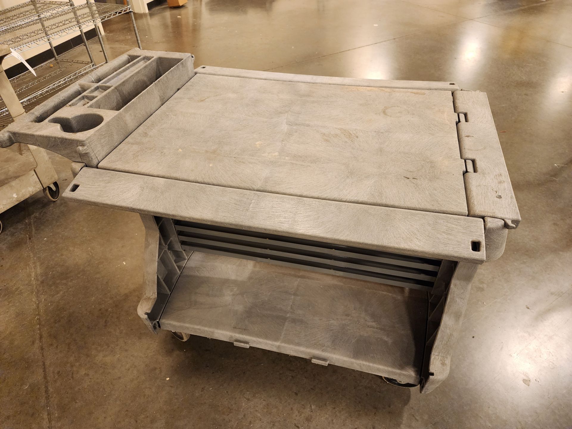 Akro-Mils 2-Tier Material Handling Cart w/U-Line Bins - Image 4 of 5