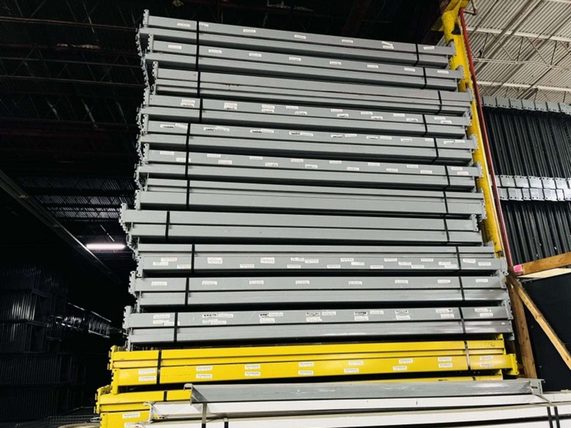 (60X) USED 108" X 4" KEYSTONE BEAM - Image 4 of 4