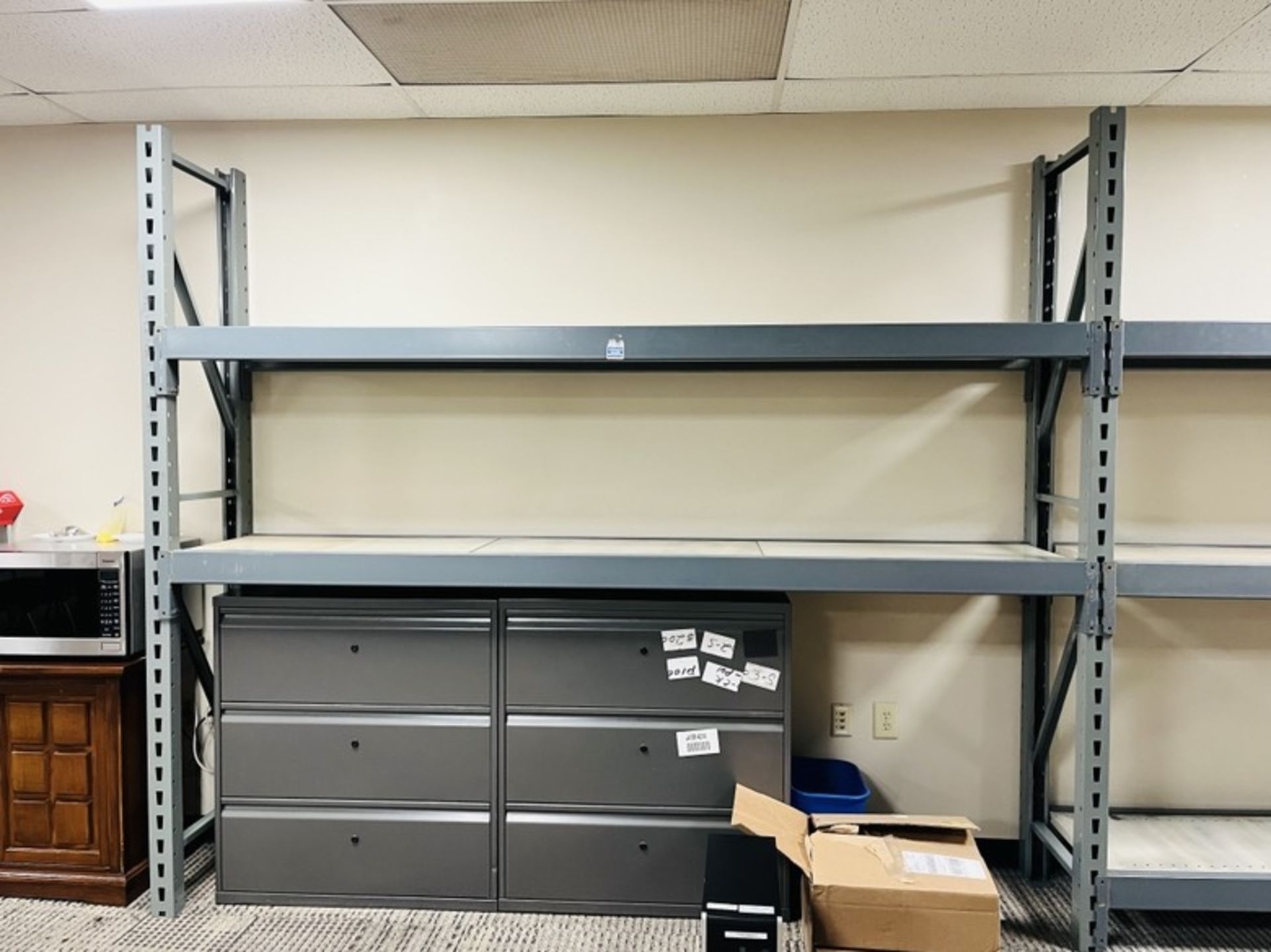 5 SECTION OF RETAIL/MERCHANDISE PALLET RACK SHELVING 8'H X 21.5"D X 108"L WITH 3 SHELVES - Image 2 of 4