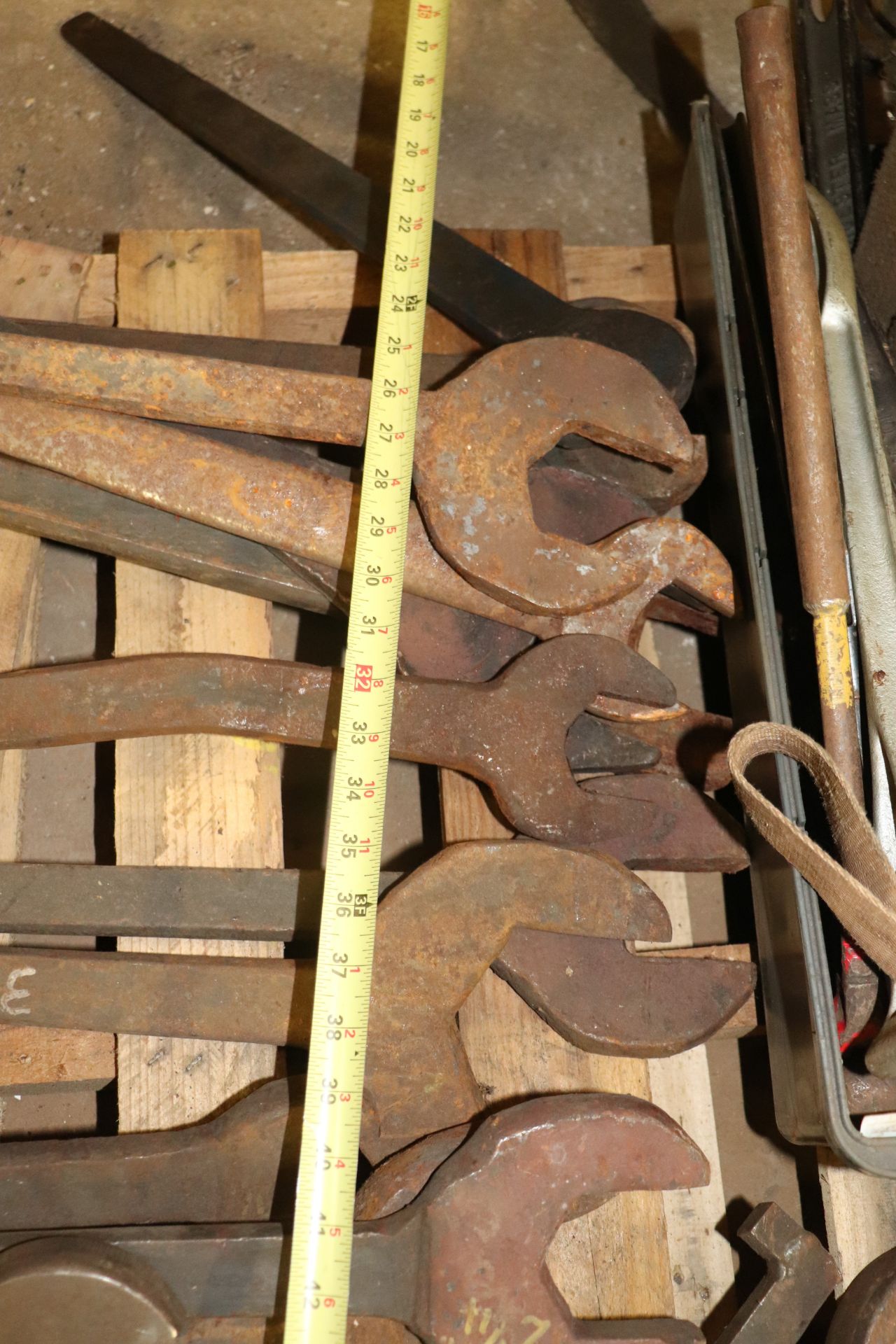 Pallet of wrenches - Image 5 of 5