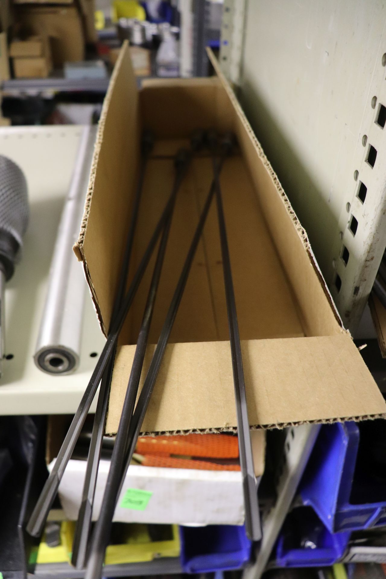 One shelf of gun drills, various sizes - Image 6 of 10