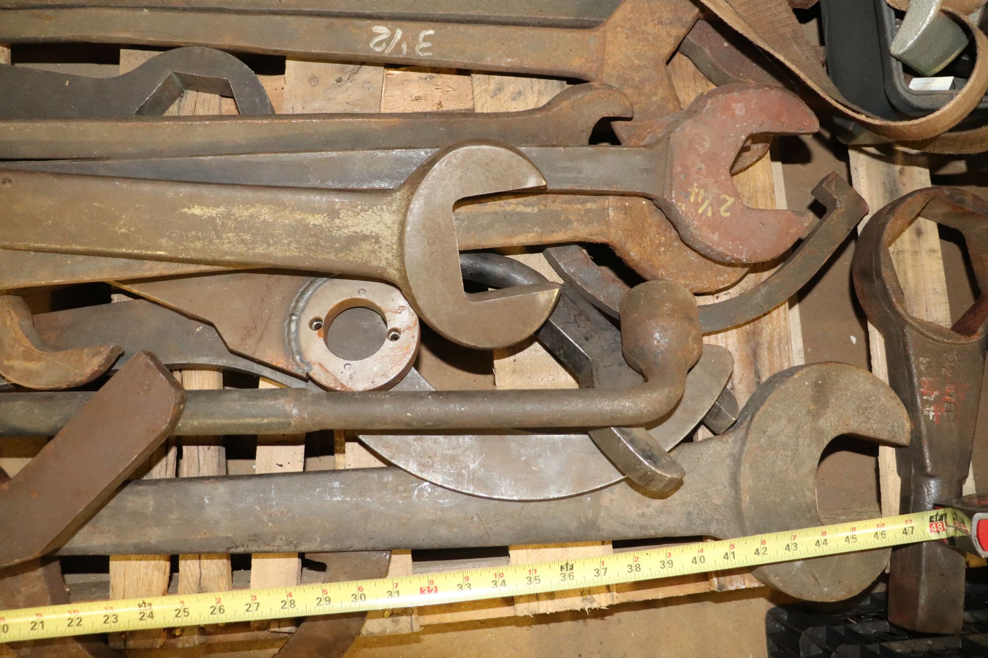 Pallet of wrenches - Image 2 of 5