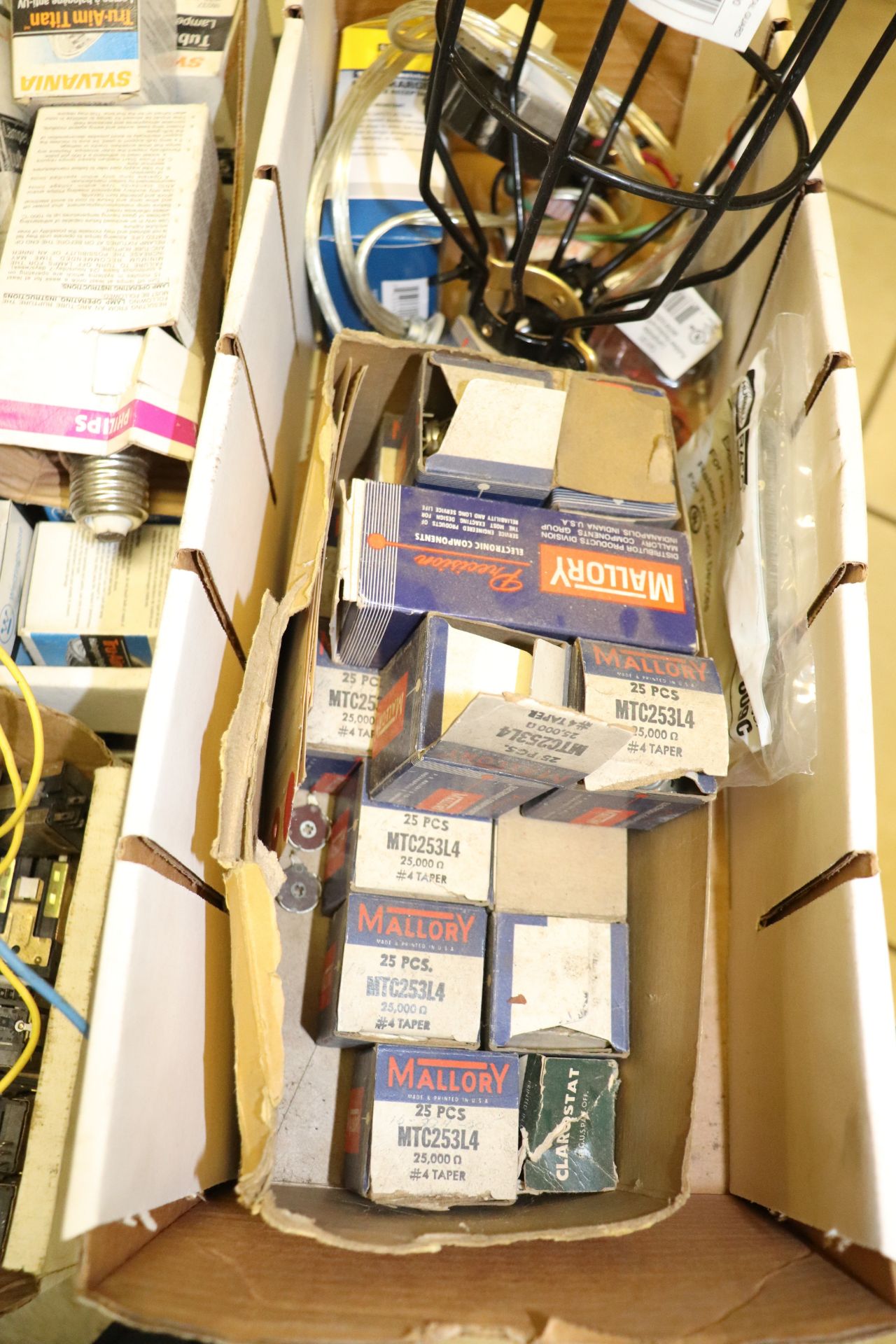 Miscellaneous electrical equipment including light bulbs, resistors, gauges, everything pictured - Image 7 of 8