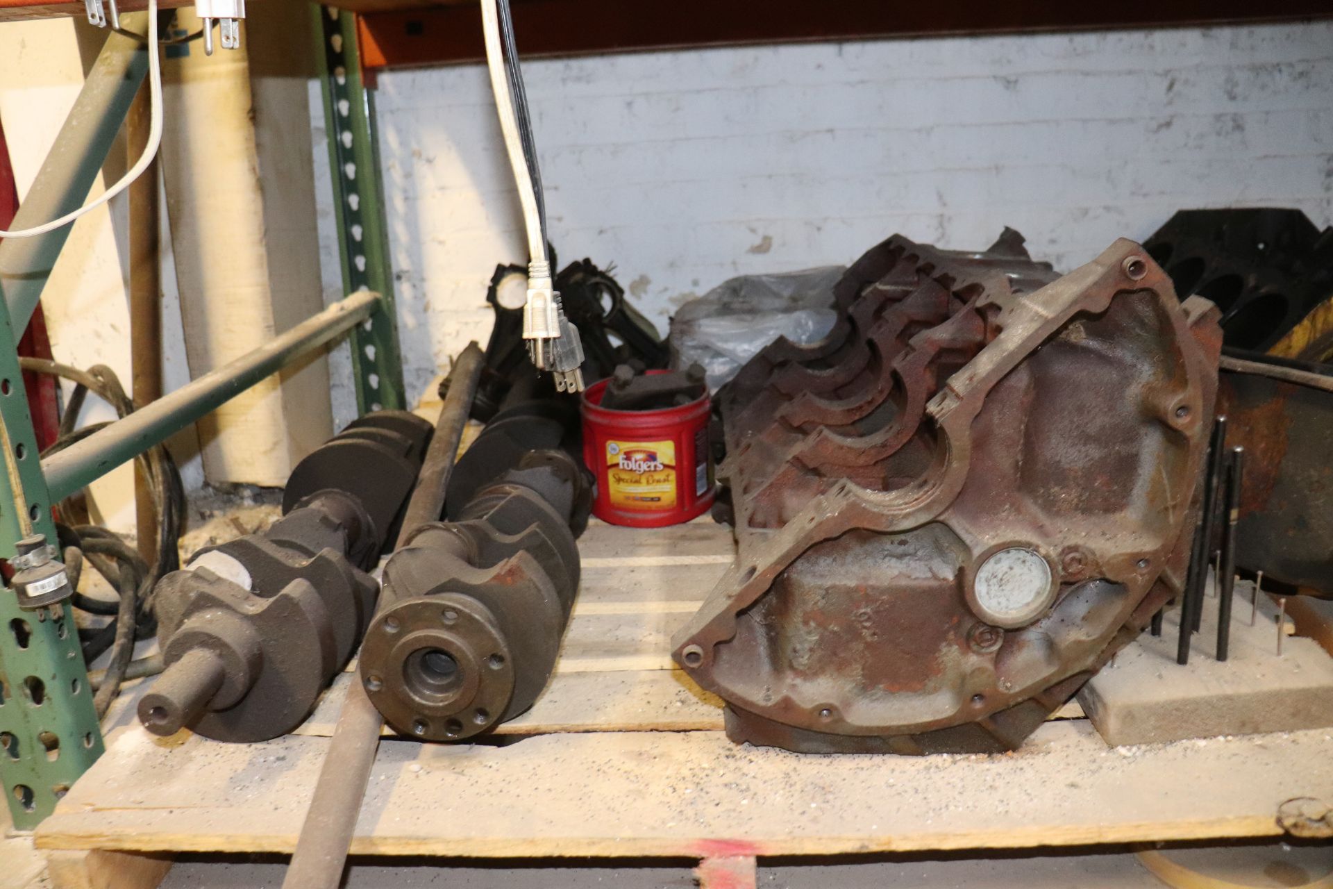 Miscellaneous engine parts - Image 2 of 5