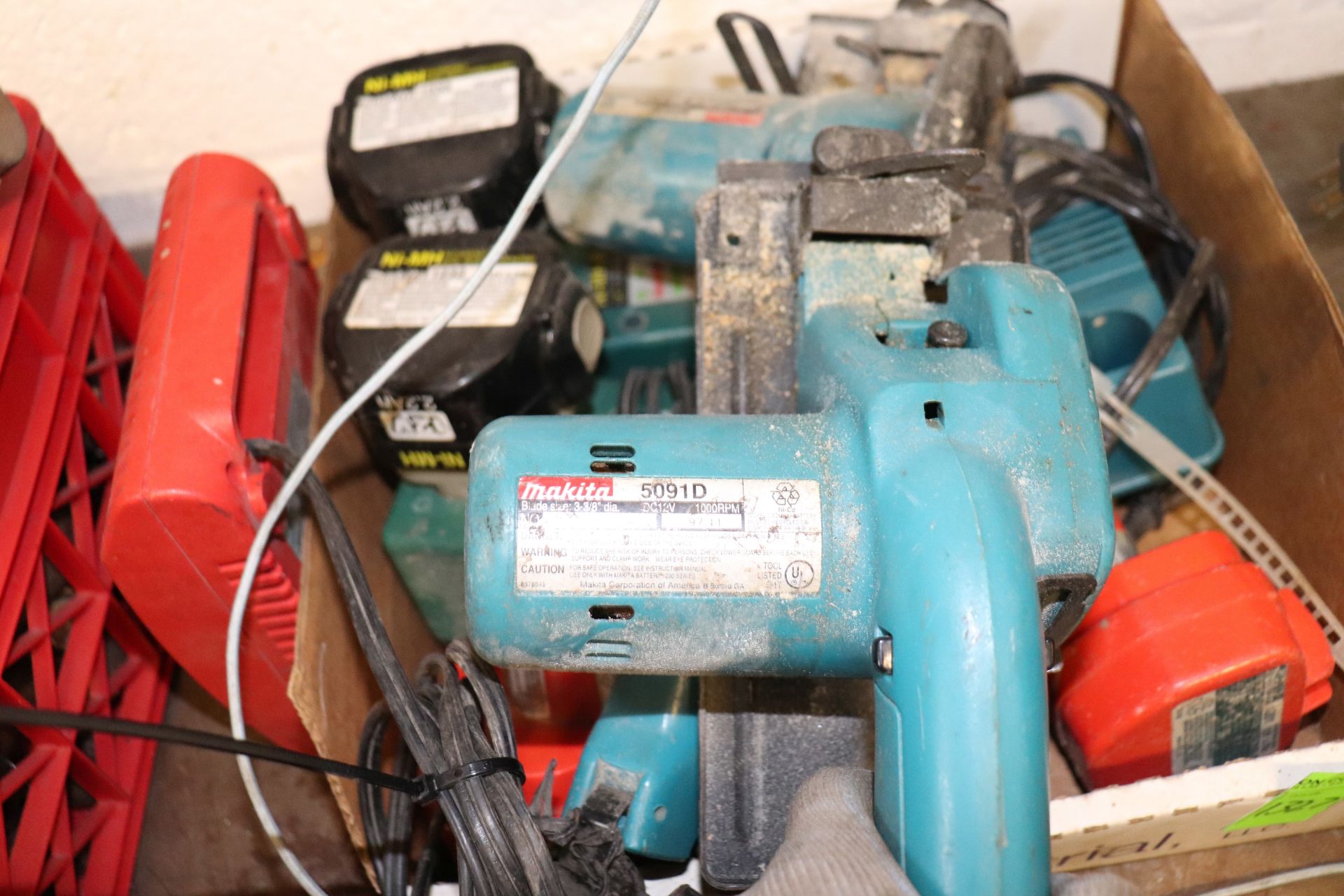 One box of battery chargers and Makita saws - Image 2 of 3