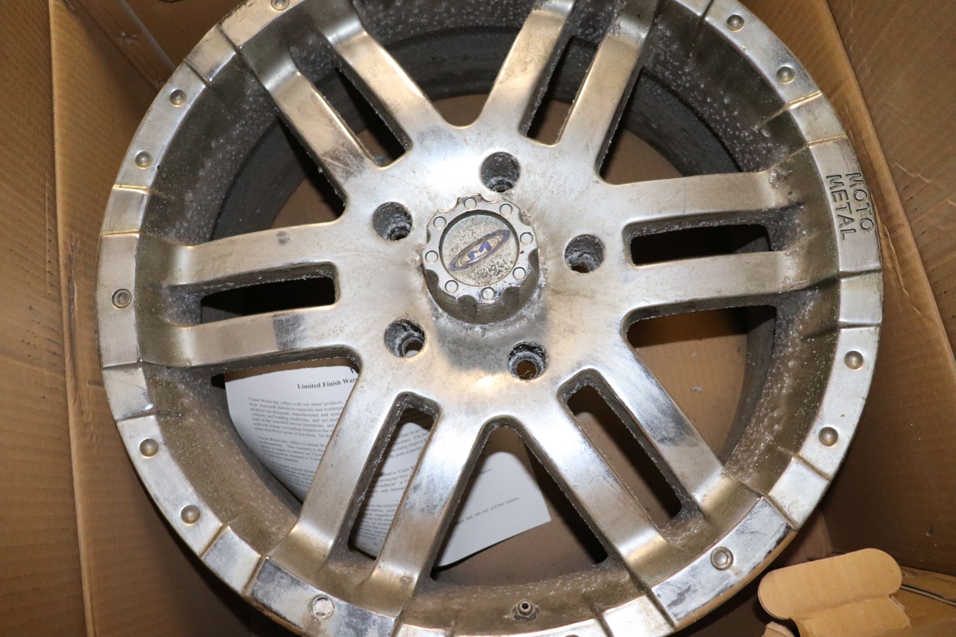 4 Moto Metal wheels, they are not what is listed on the box - Image 2 of 3