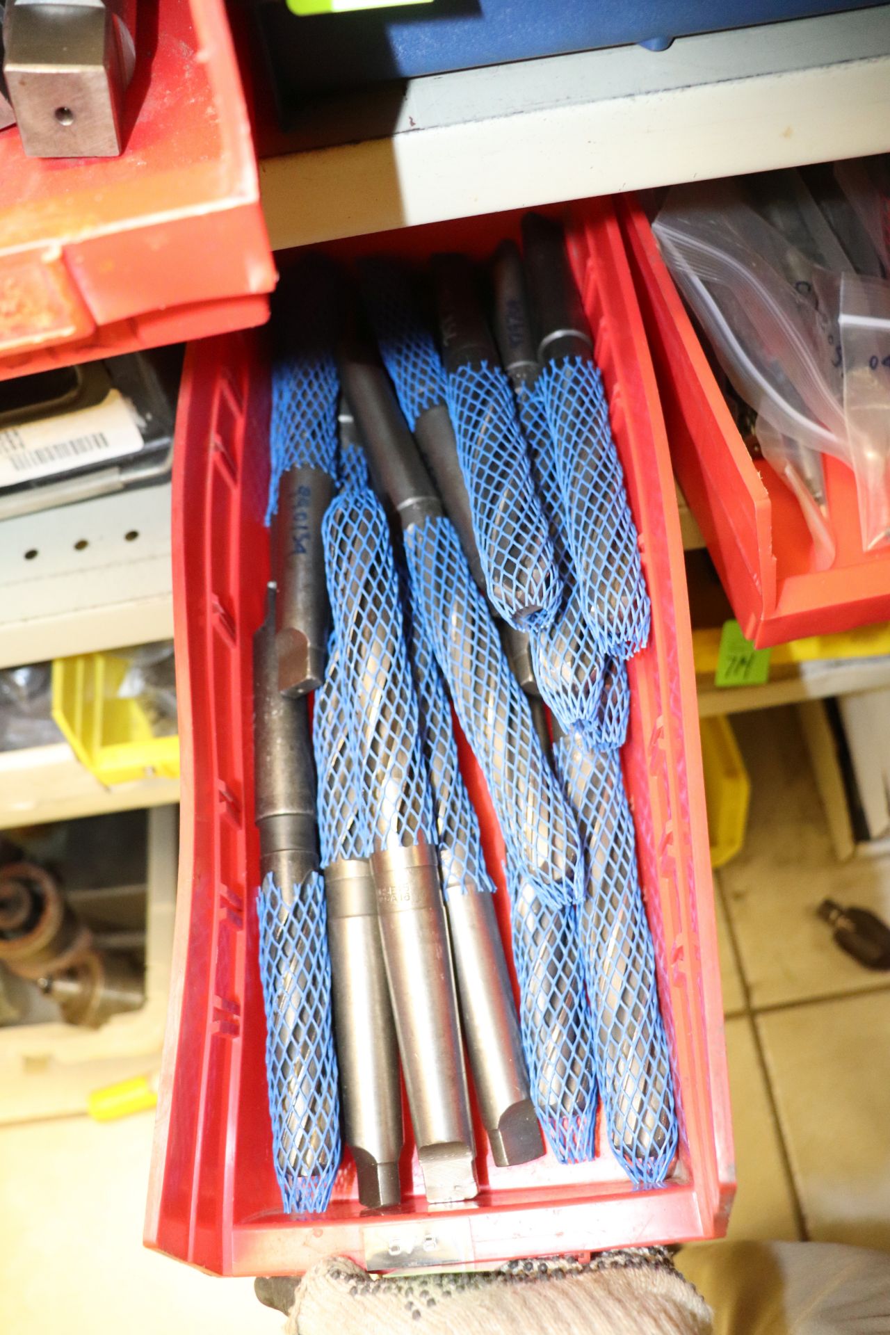 One shelf of end mills and reamers - Image 4 of 6