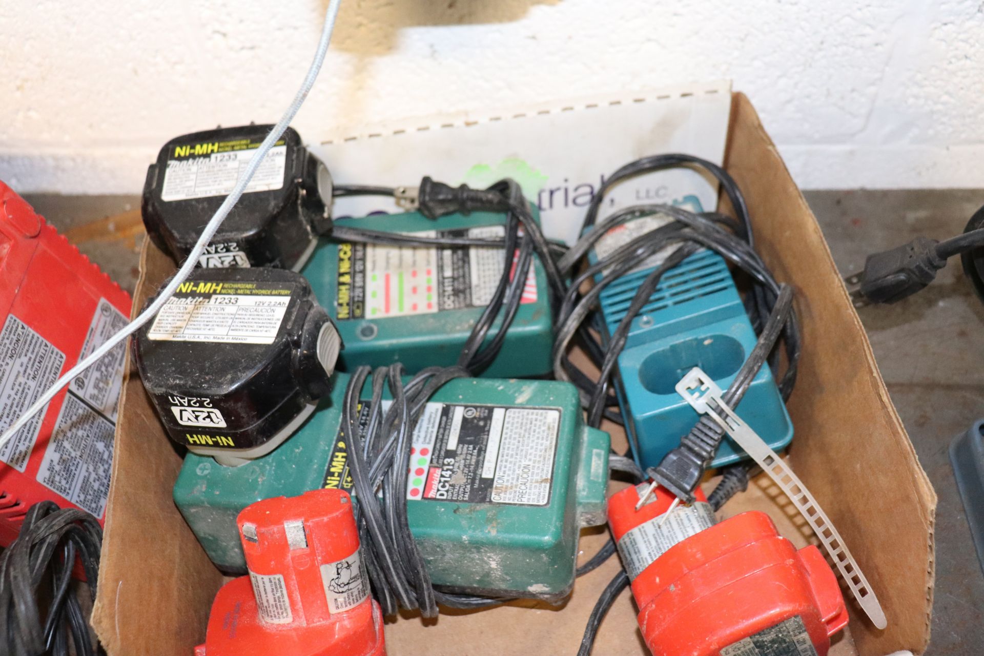 One box of battery chargers and Makita saws - Image 3 of 3