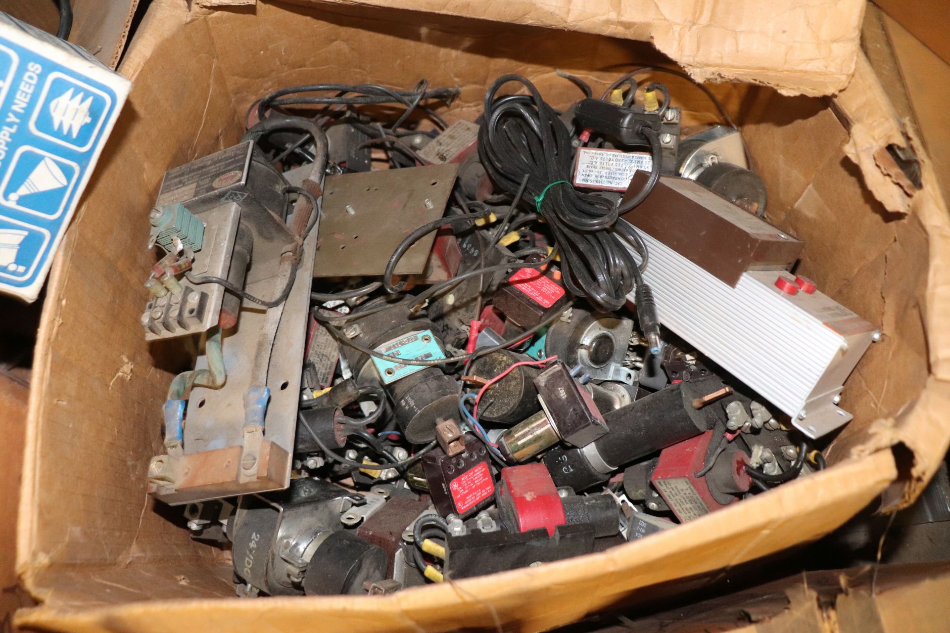 Pallet of small light bulbs, electrical components, circuit breakers, power bricks, and electric mot - Image 10 of 11