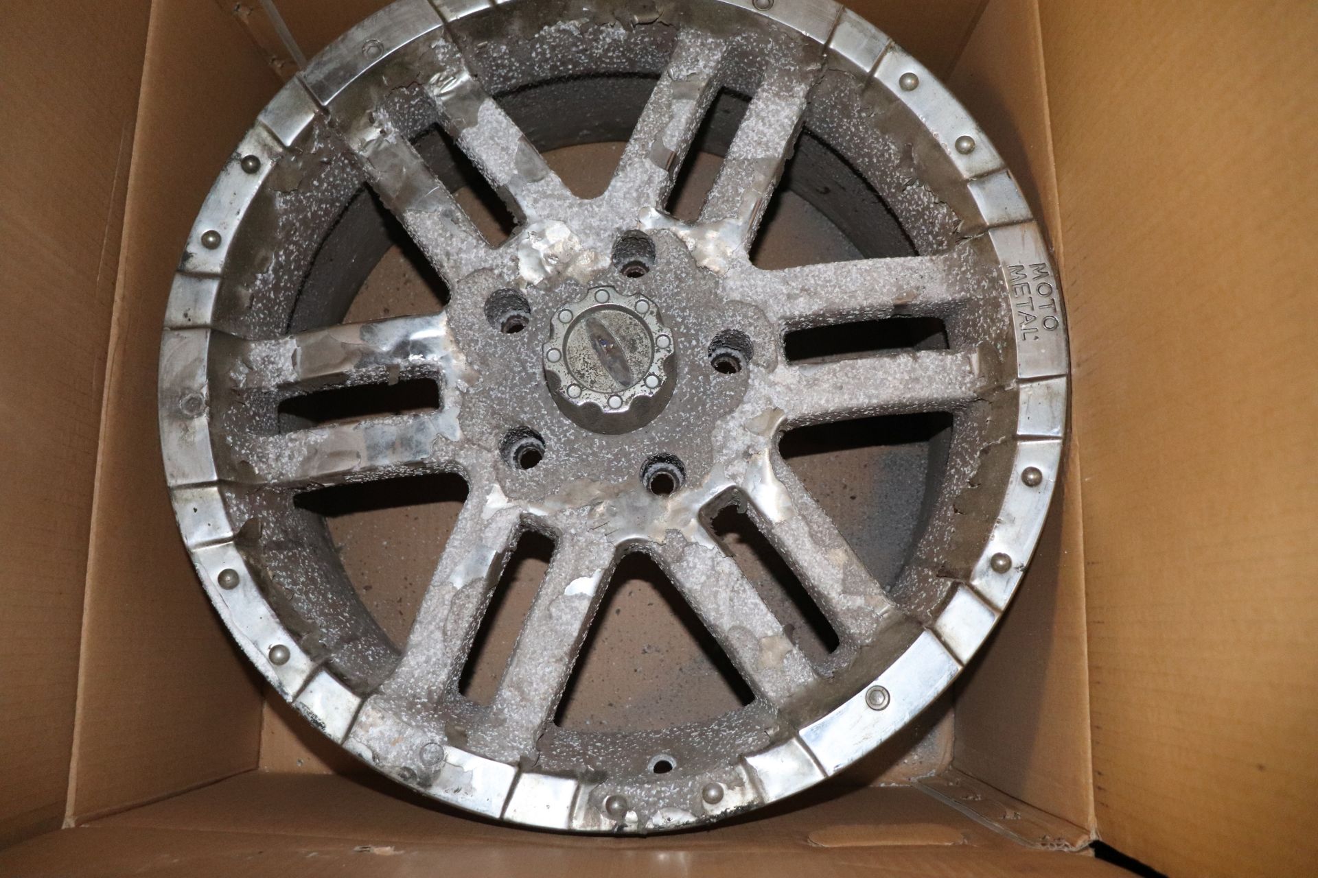 4 Moto Metal wheels, they are not what is listed on the box - Image 3 of 3