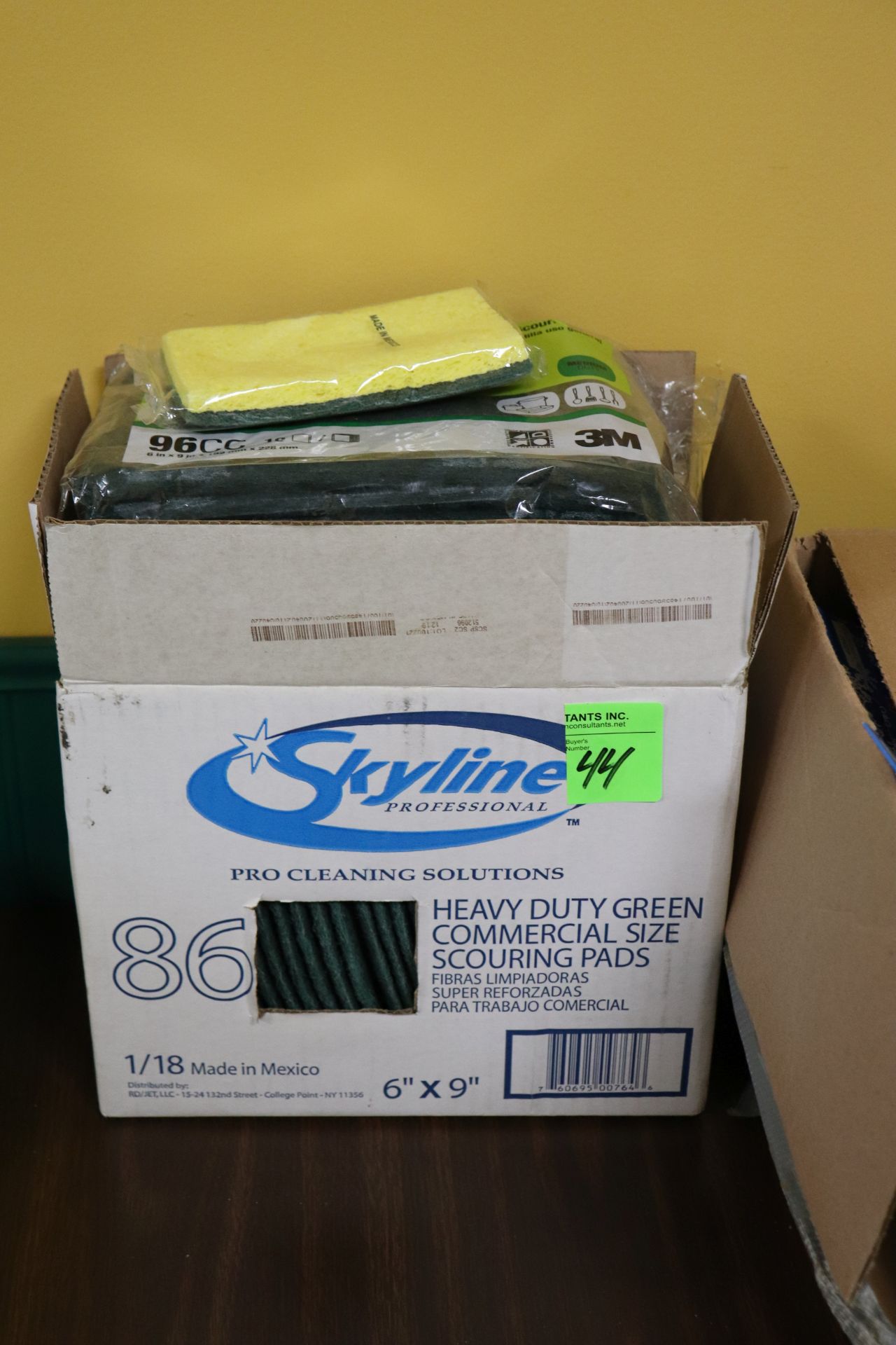 One box scouring pads