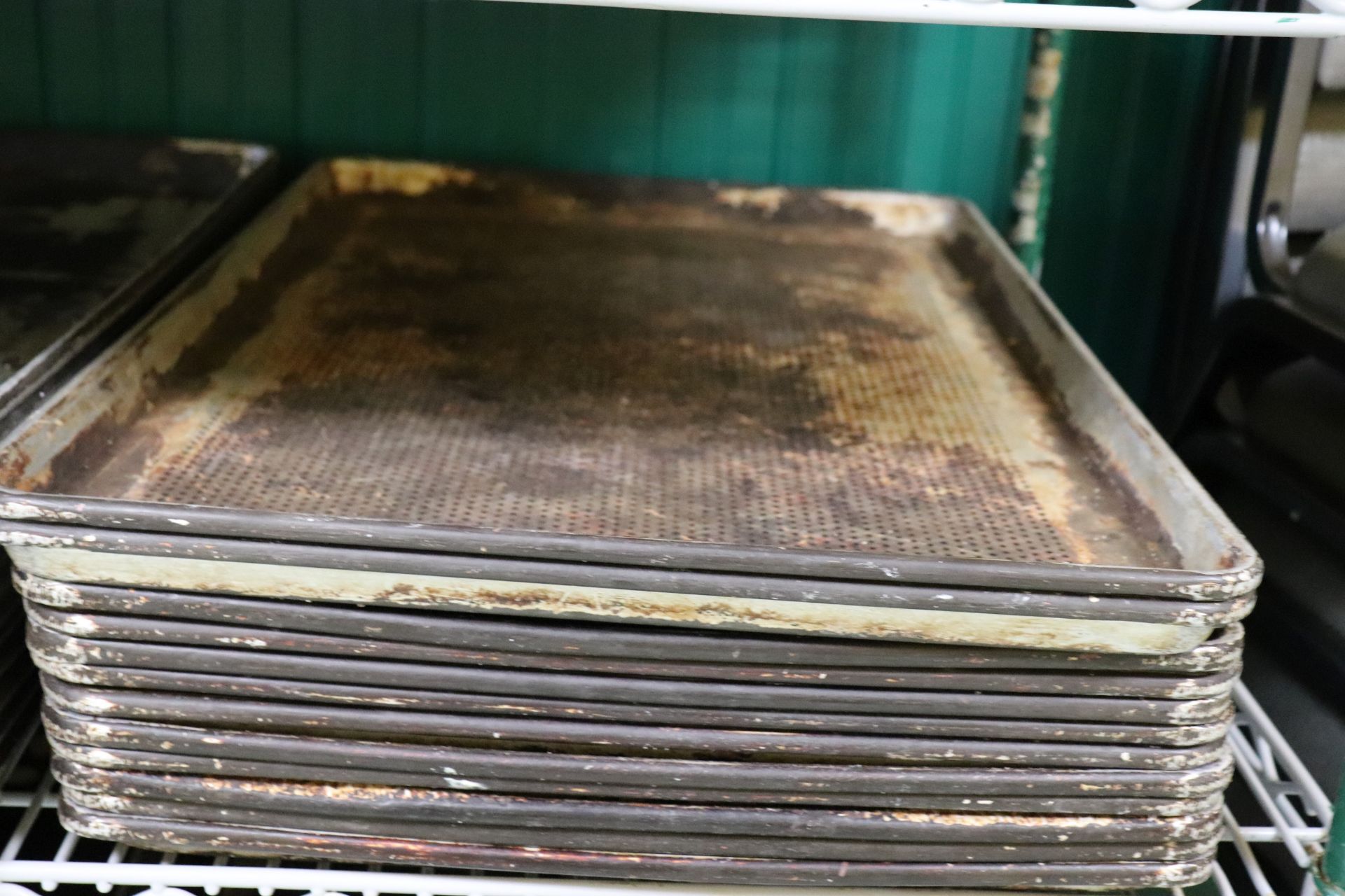 Approximately 35 baking sheets - Image 2 of 4