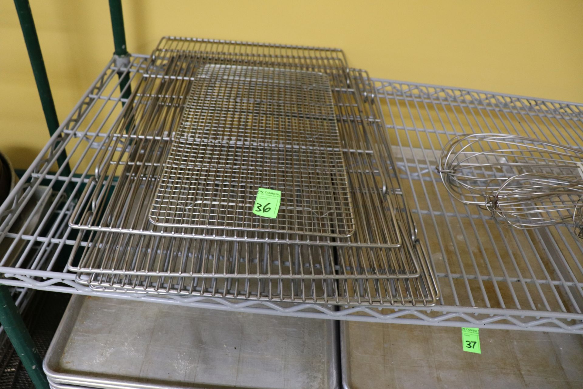 5 cooling racks - Image 2 of 2