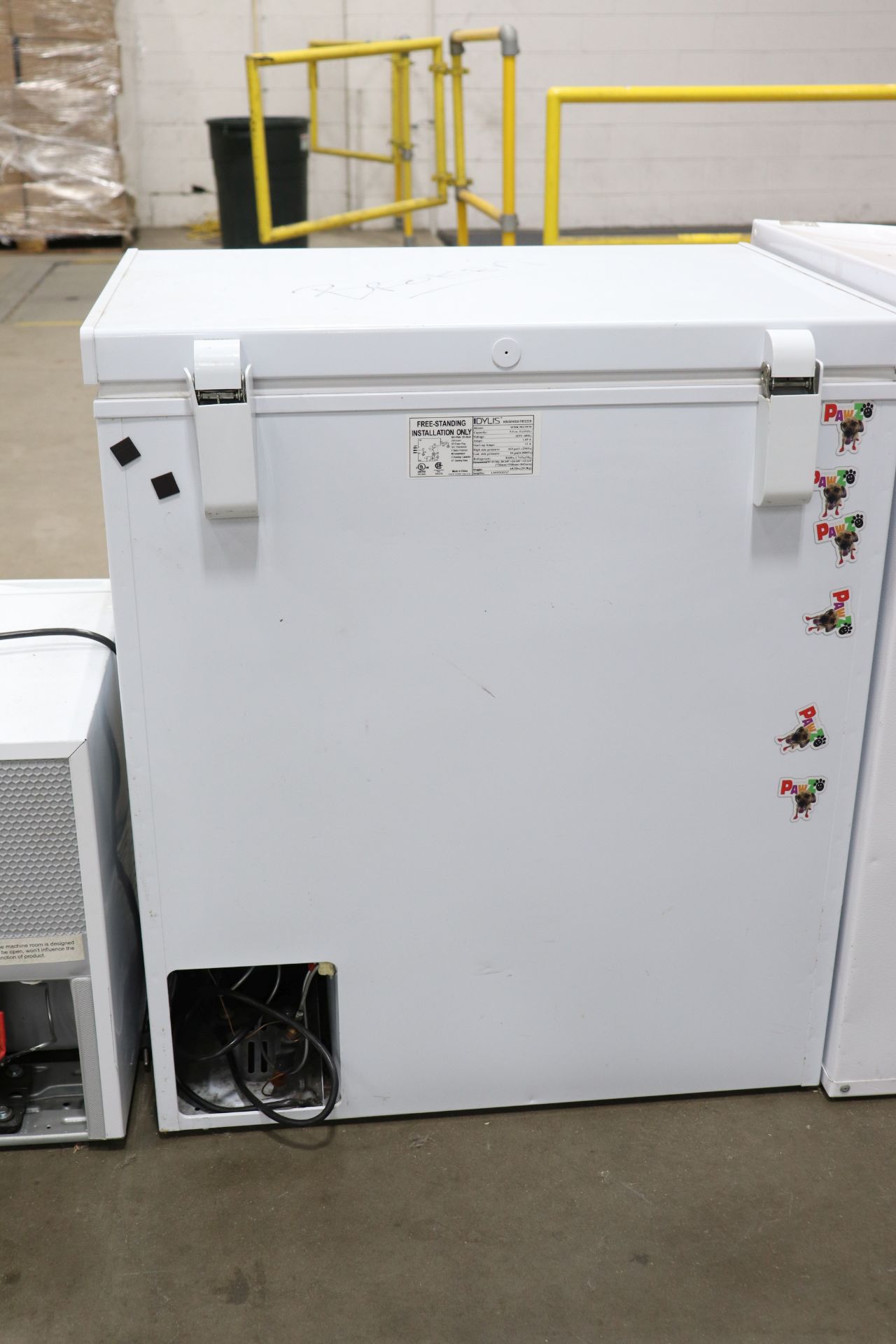 Idylis Chest Freezer, 5 cubit foot capacity, Model IF50CM23NW, Serial LM950037, 39" x 22" x 33" - Image 4 of 6