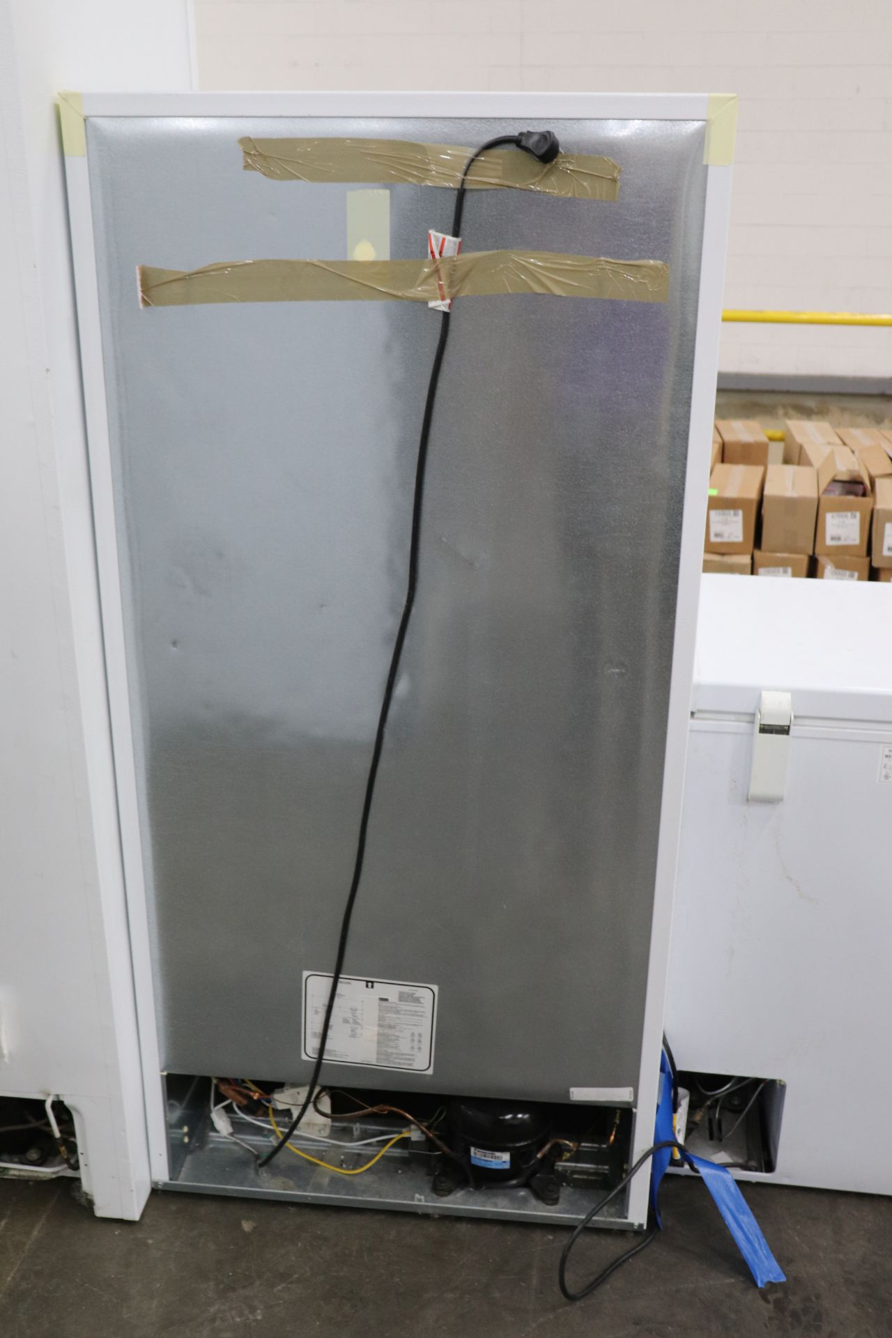 Frigidaire Refrigerator, Model FFFU14F2QWJ, Serial WB71359738 - Image 3 of 5