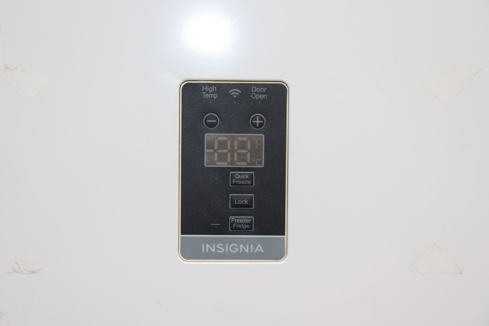 Insignia Freezer, Model NS-UZ21XWH7, Serial 04F436BD2, Height 70", Width 33", Depth 29" - Image 2 of 7