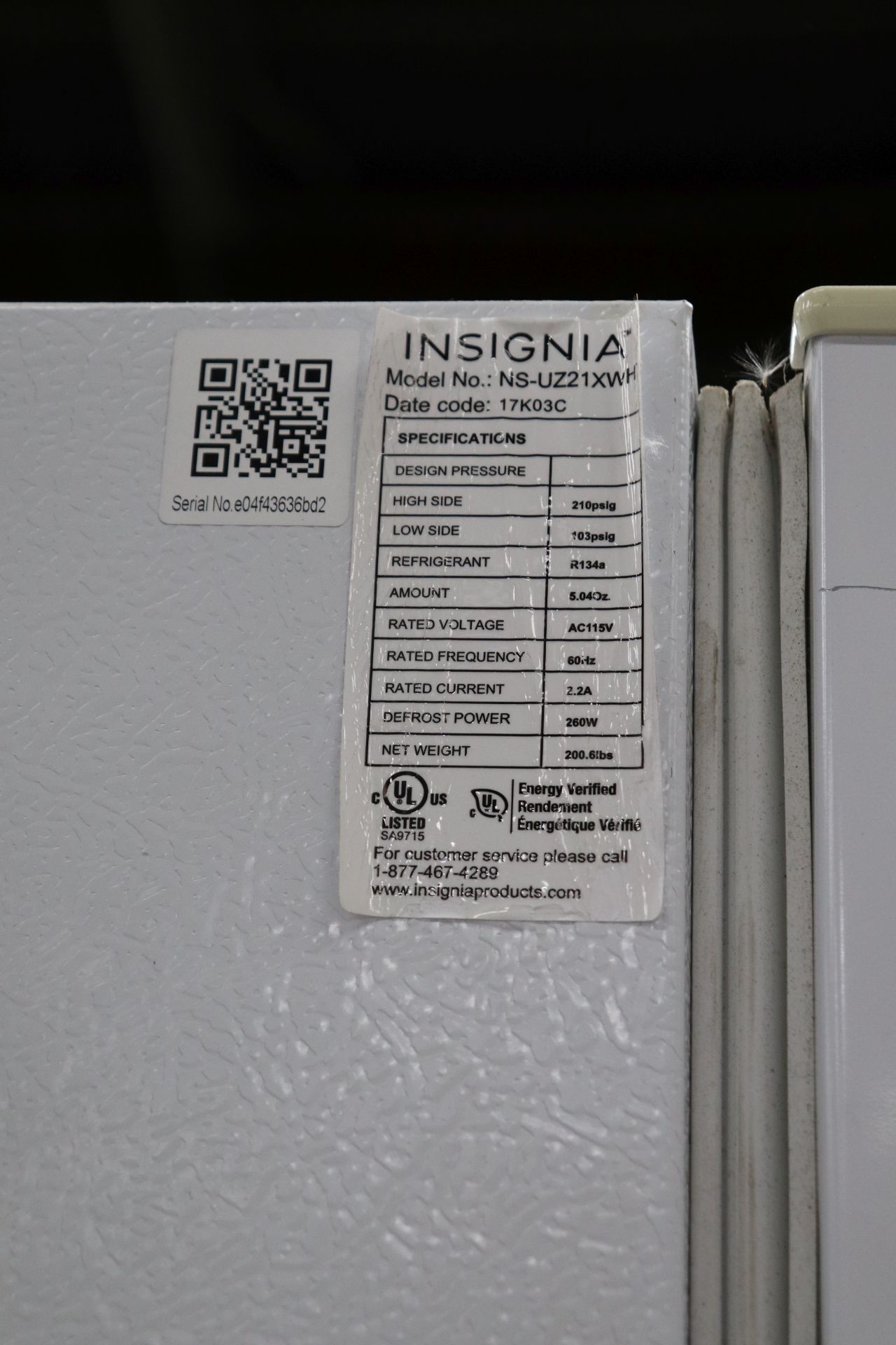 Insignia Freezer, Model NS-UZ21XWH7, Serial 04F436BD2, Height 70", Width 33", Depth 29" - Image 4 of 7