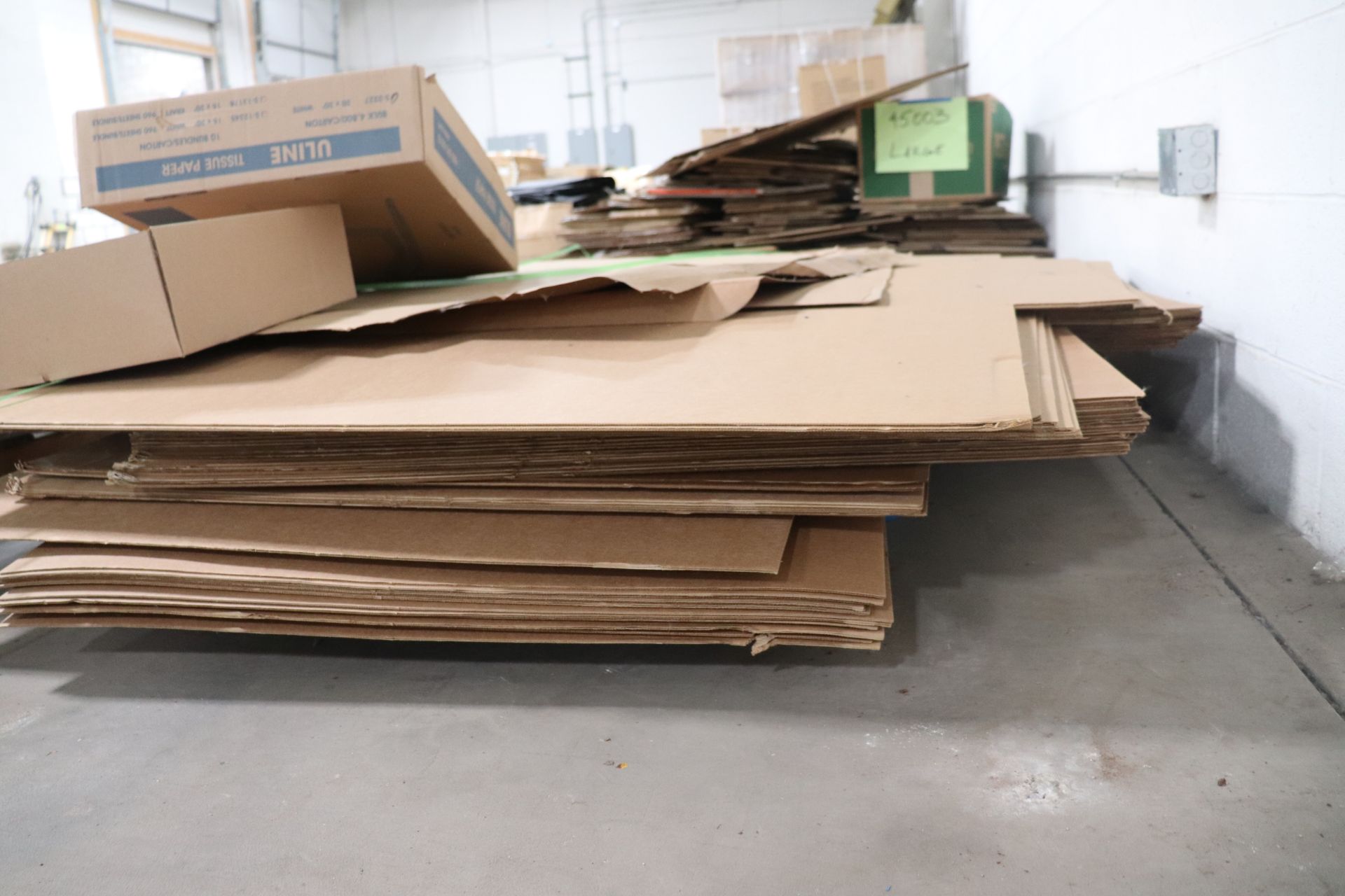 Partial pallet of cardboard boxes - Image 3 of 3