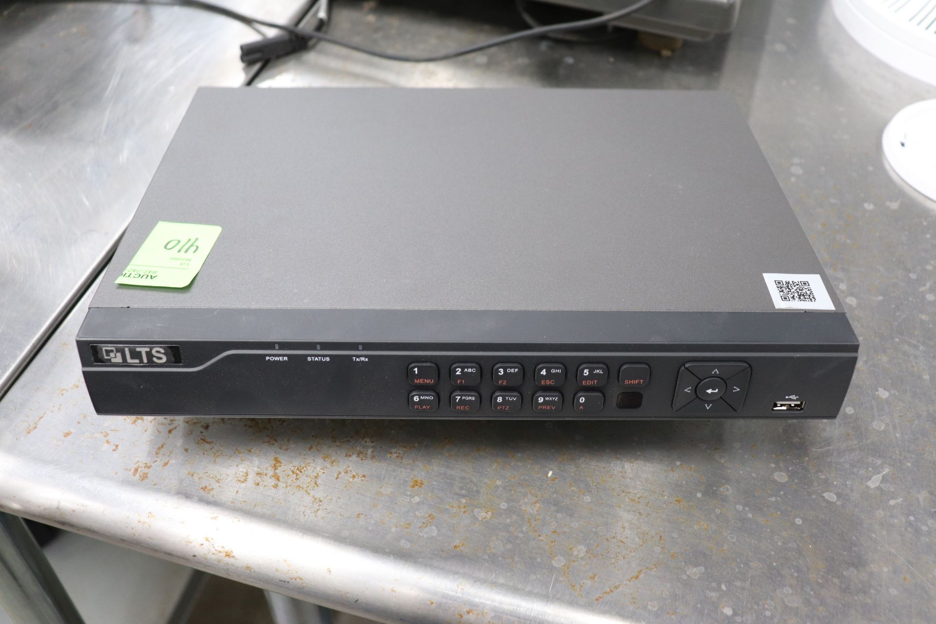 LTS Network Video Recorder with 8 Channels, model LTN8708K-P8