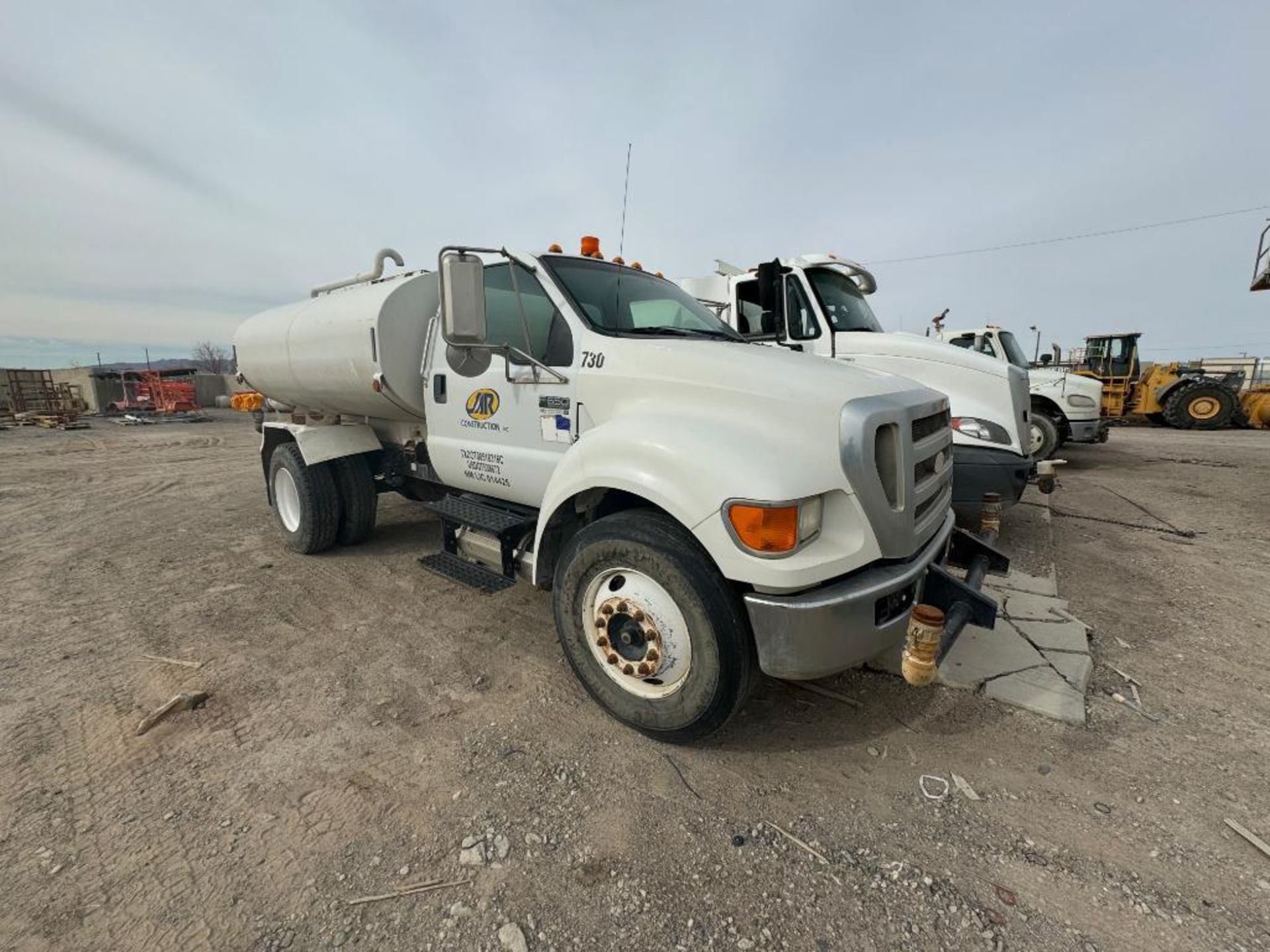 2008 Ford F650 4X2 2000-Gallon Water Truck - Image 5 of 21