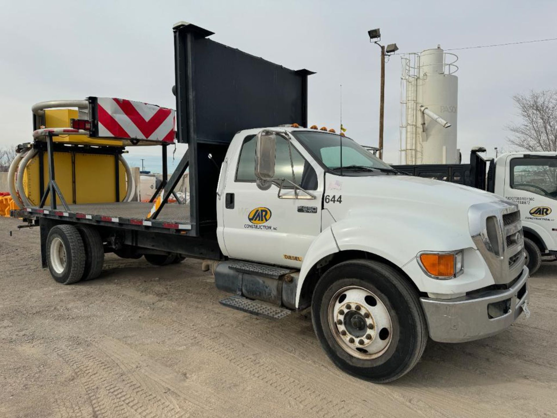 2005 Ford F650 XL Super Duty 4X2 Attenuator Truck - Image 5 of 22