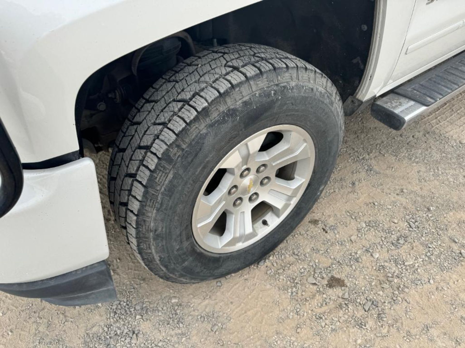 2018 Chevy Silverado 1500 Crew Cab Z71 Truck - Image 7 of 20