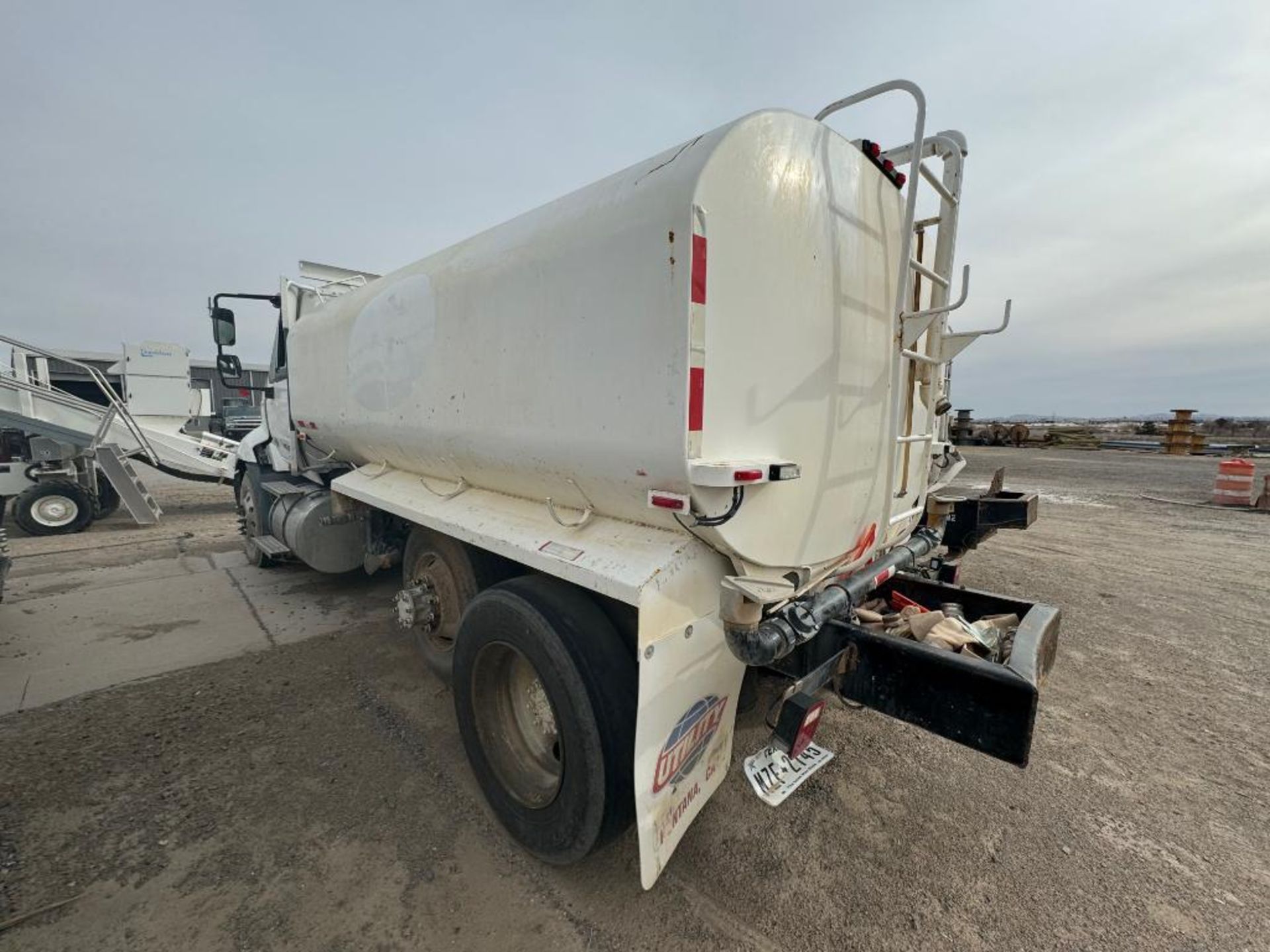 2009 International Prostar 6X4 2000-Gallon Water Truck - Image 2 of 19