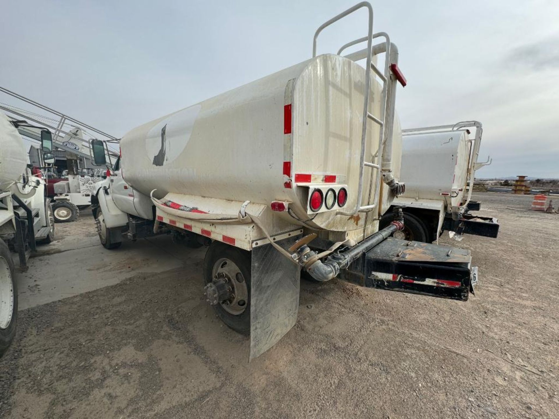 Ford F750 4X2 2000-Gallon Water Truck - Image 2 of 19