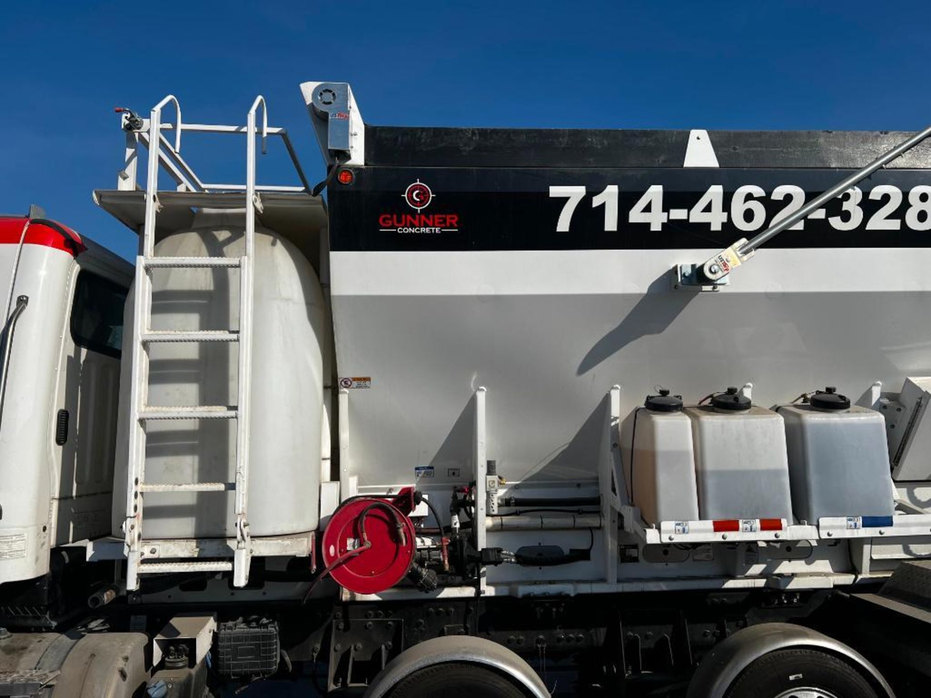 2022 ProAll P85 10-Yard Mobile Volumetric Concrete Mixer on 2023 Freightliner 114SD Tandem Axle - Image 36 of 47