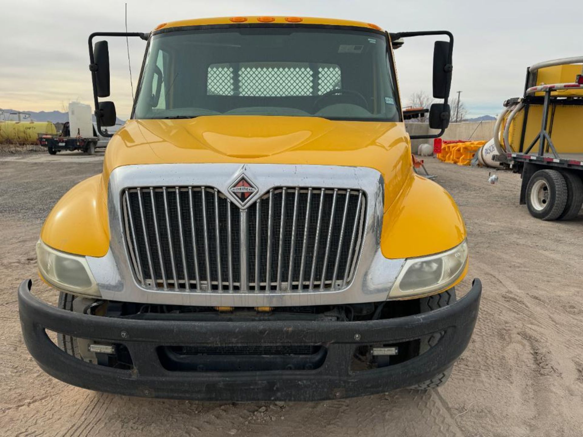 2013 International 4300 SBA 4X2 Truck - Image 5 of 20