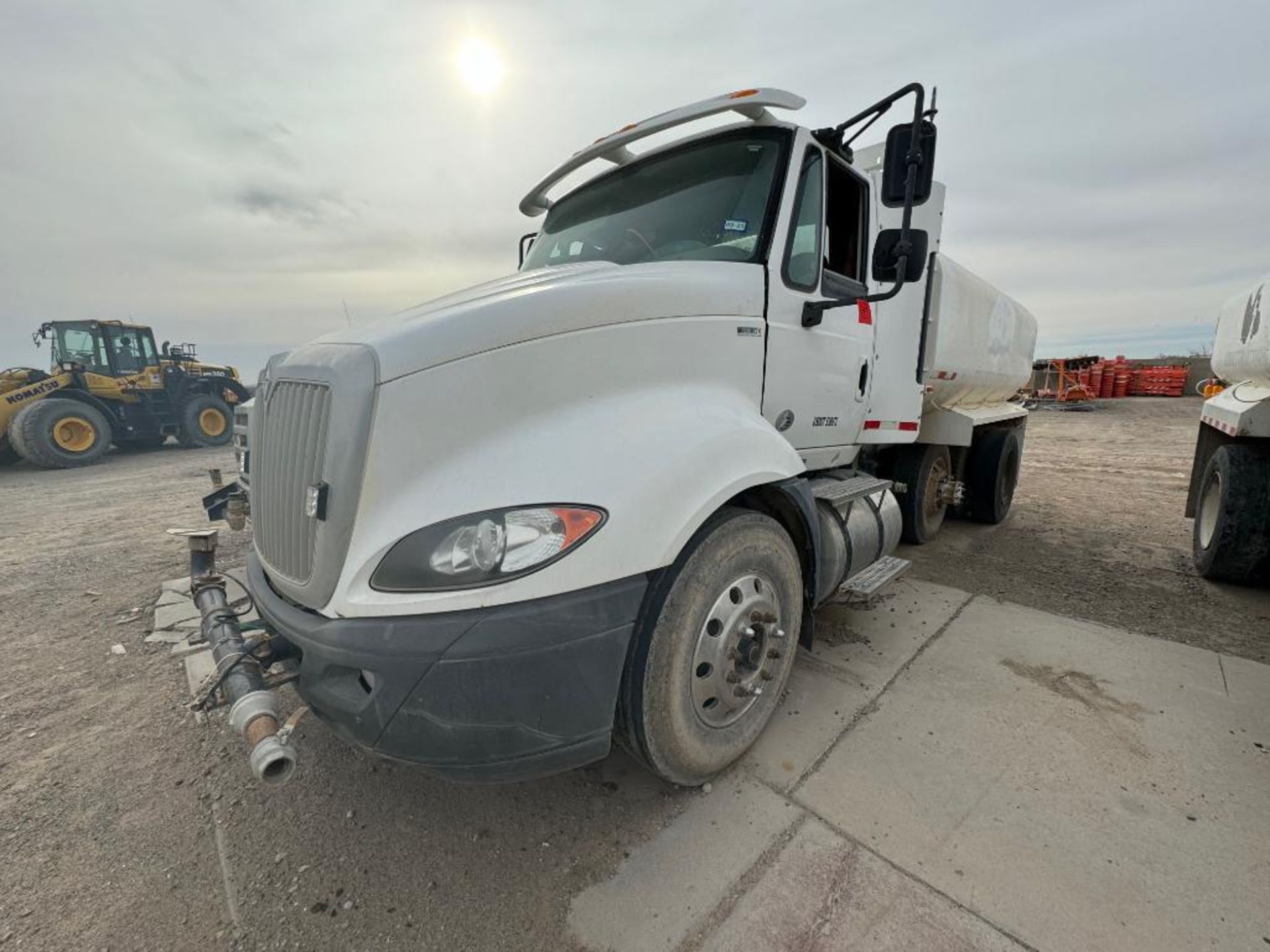 2009 International Prostar 6X4 2000-Gallon Water Truck