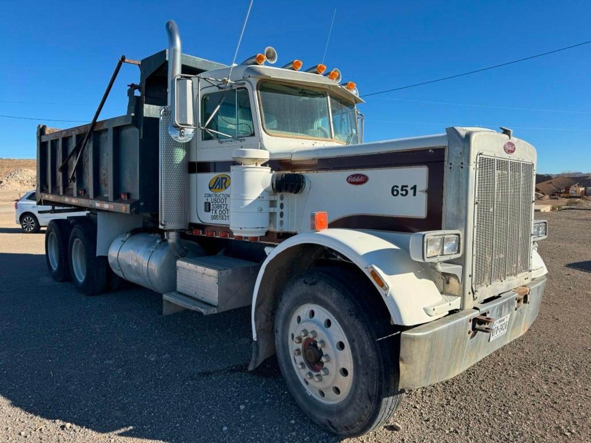 1987 Peterbilt 359 Dump Truck - Image 5 of 23