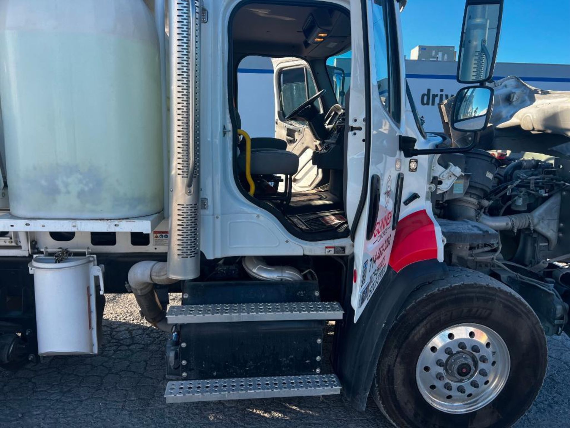 2022 ProAll P85 10-Yard Mobile Volumetric Concrete Mixer on 2023 Freightliner 114SD Tandem Axle - Image 35 of 53