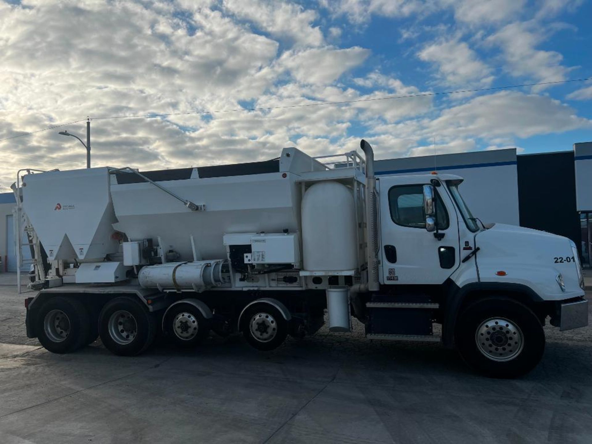 2022 ProAll P85 10-Yard Mobile Volumetric Concrete Mixer on 2023 Freightliner 114SD Tandem Axle - Image 7 of 45