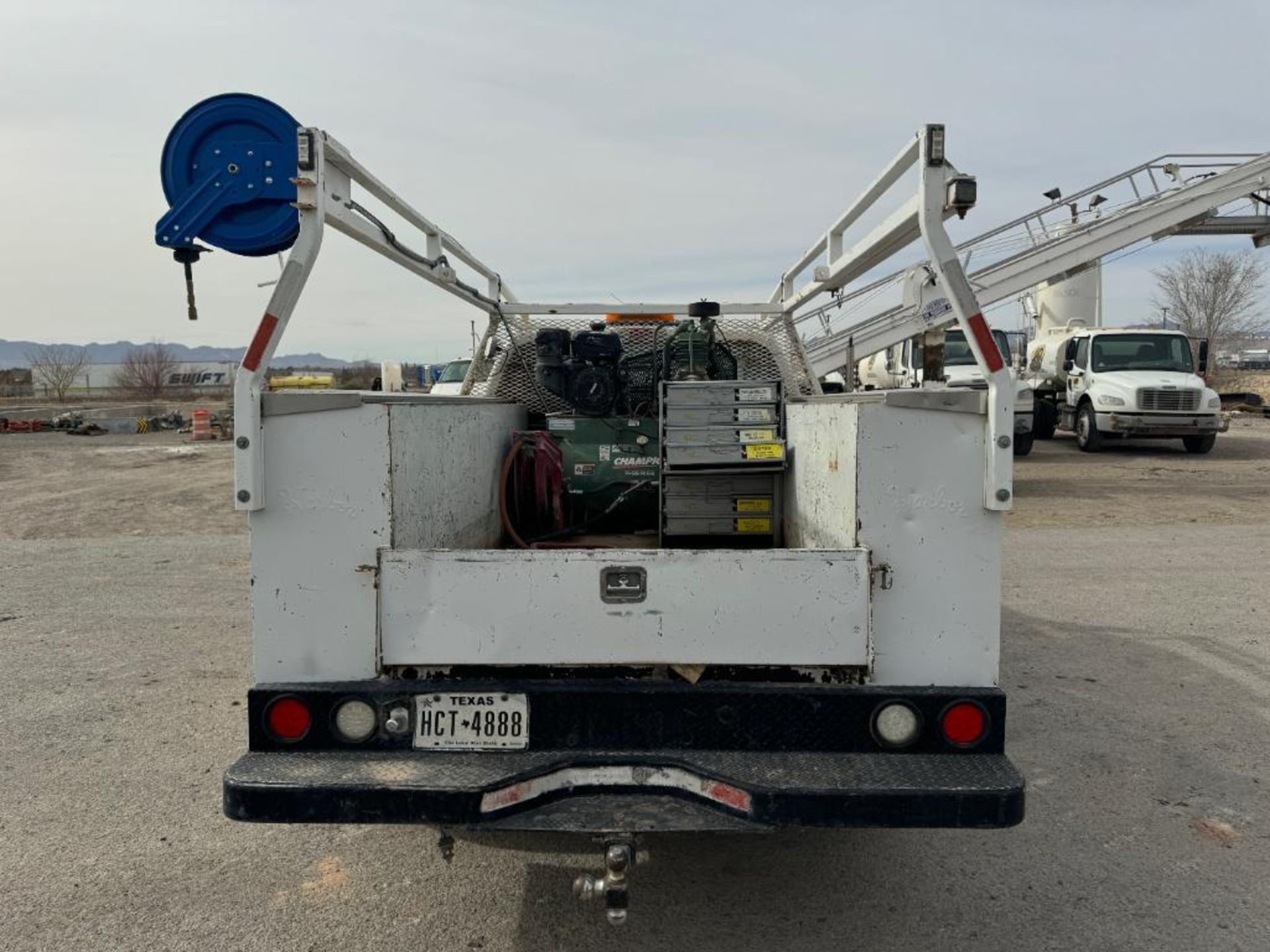 2006 Ford F350 XL Super Duty Reg Cab Service Truck - Image 3 of 23