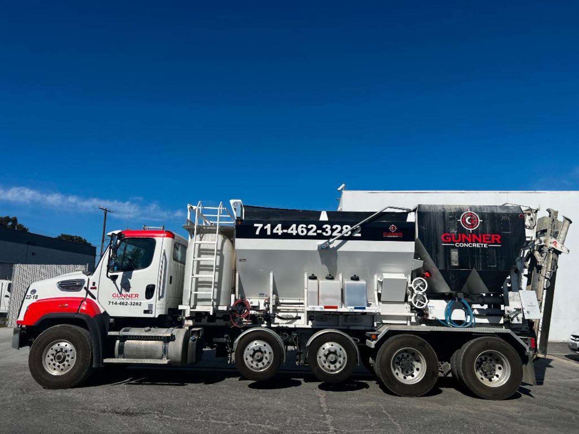 2022 ProAll P85 10-Yard Mobile Volumetric Concrete Mixer on 2023 Freightliner 114SD Tandem Axle - Image 5 of 46