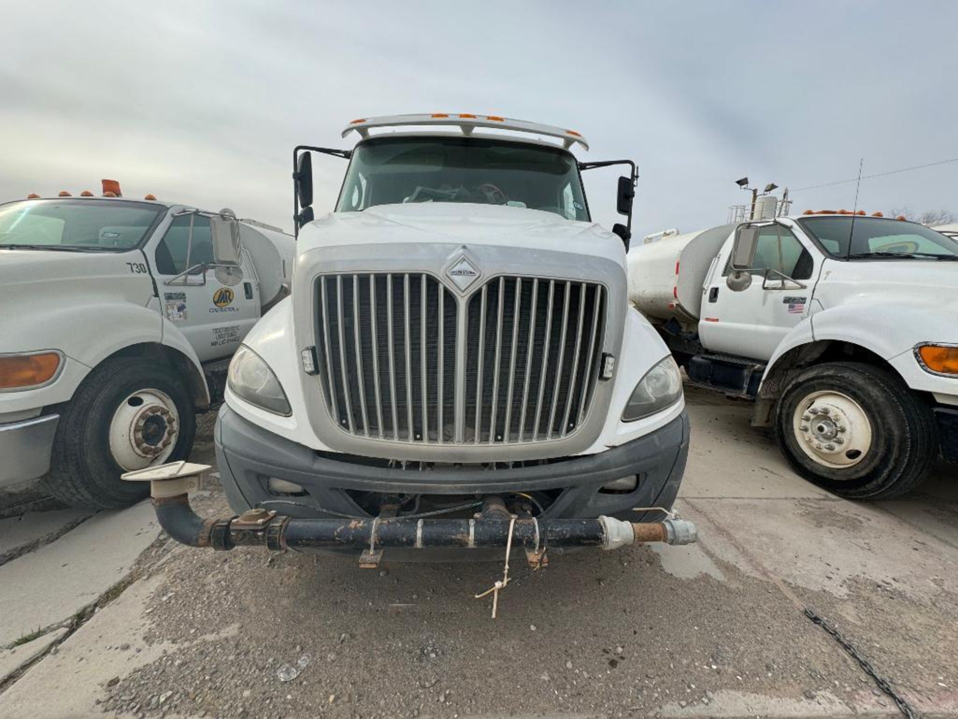 2009 International Prostar 6X4 2000-Gallon Water Truck - Image 6 of 19