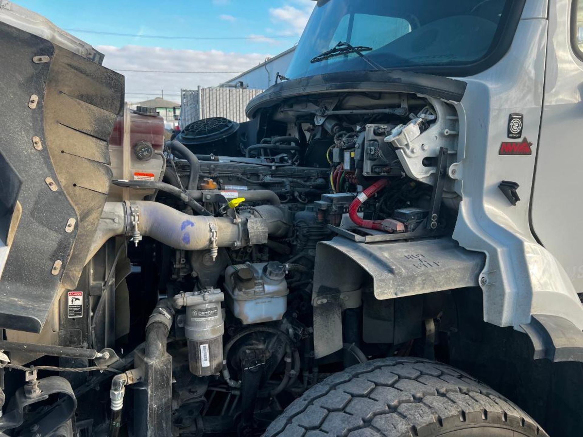 2022 ProAll P85 10-Yard Mobile Volumetric Concrete Mixer on 2023 Freightliner 114SD Tandem Axle - Image 23 of 45