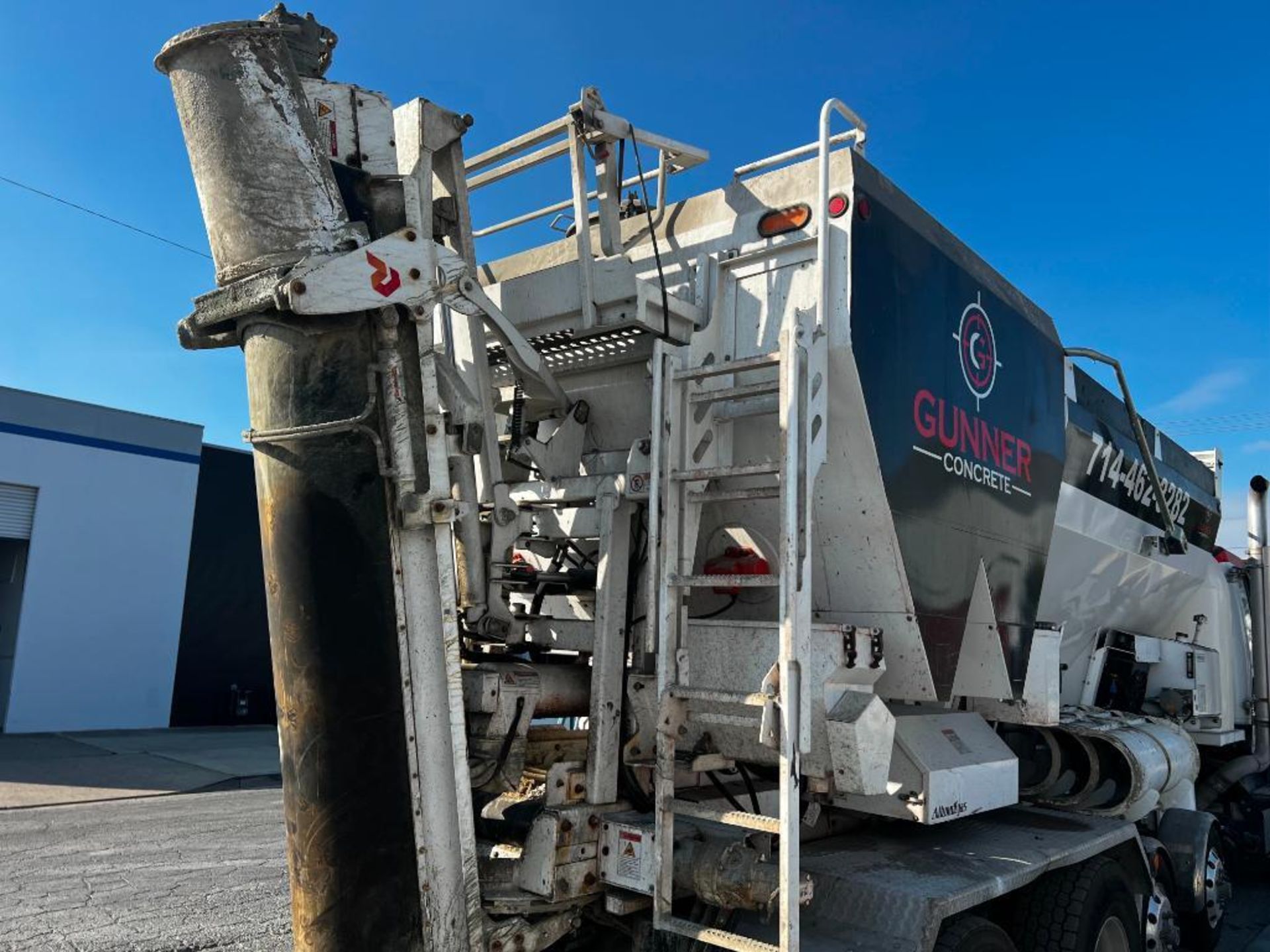 2022 ProAll P85 10-Yard Mobile Volumetric Concrete Mixer on 2023 Freightliner 114SD Tandem Axle - Image 42 of 47